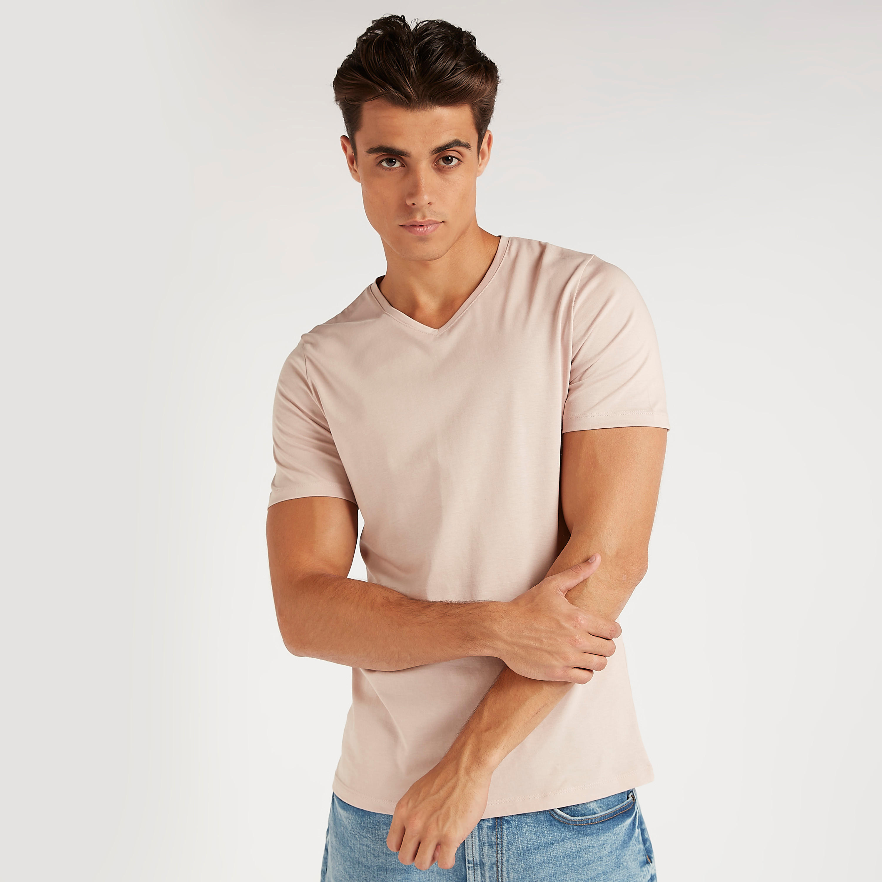 تيشيرت سادة بياقة V وأكمام قصيرة-men-clothing-tshirtsandpolos-tshirts-image-4