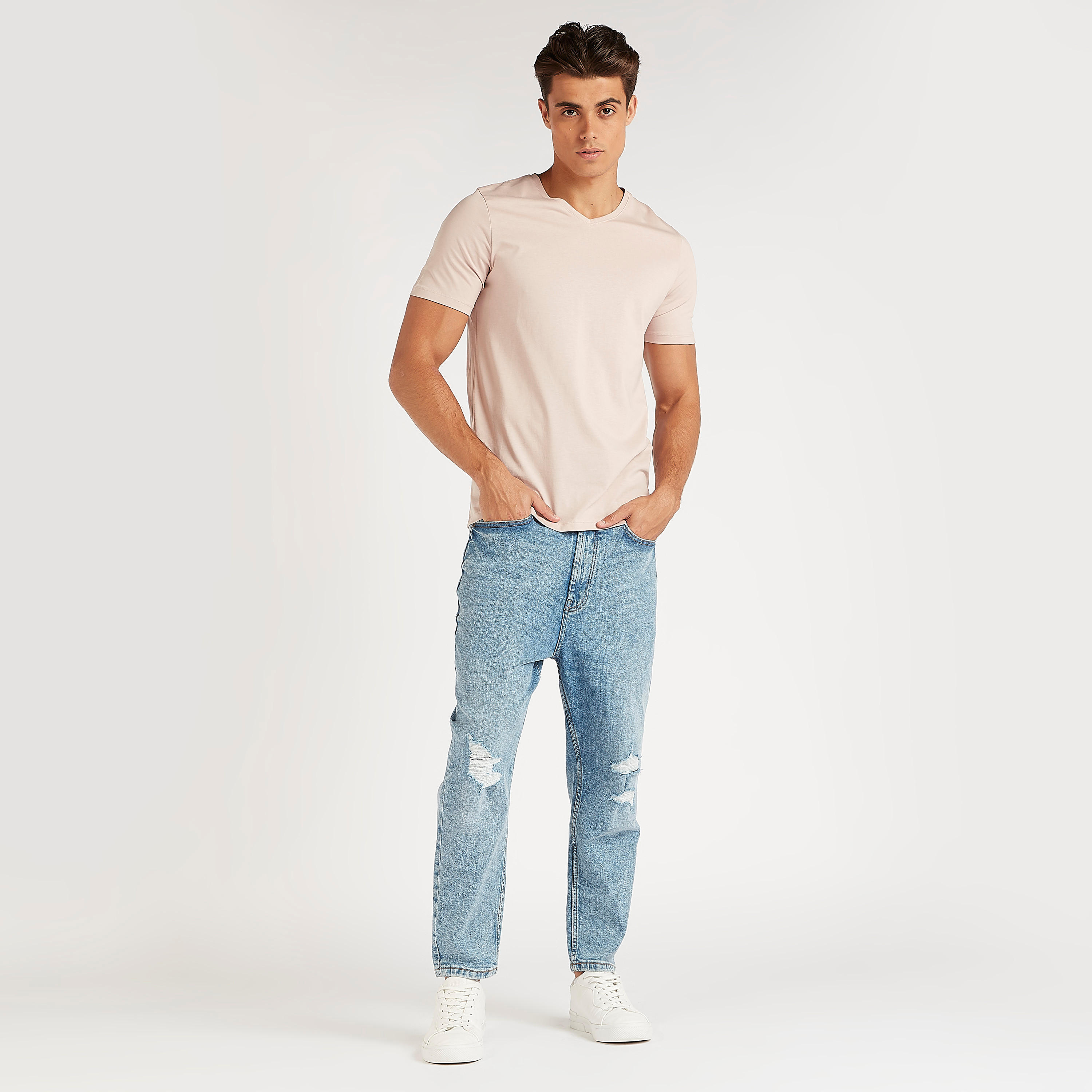 تيشيرت سادة بياقة V وأكمام قصيرة-men-clothing-tshirtsandpolos-tshirts-image-3
