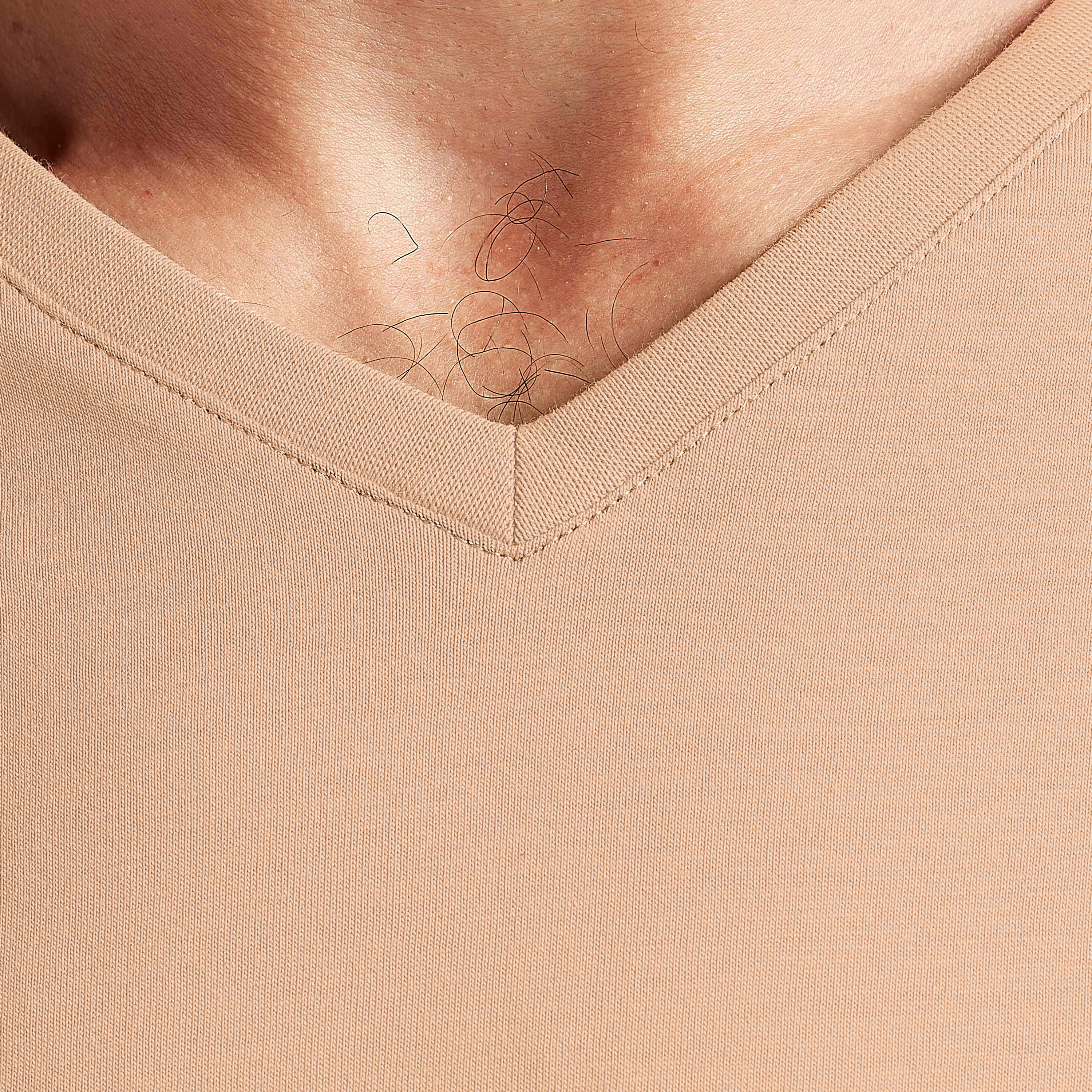 تيشيرت سادة بياقة v وأكمام قصيرة-men-clothing-tshirtsandpolos-tshirts-image-3
