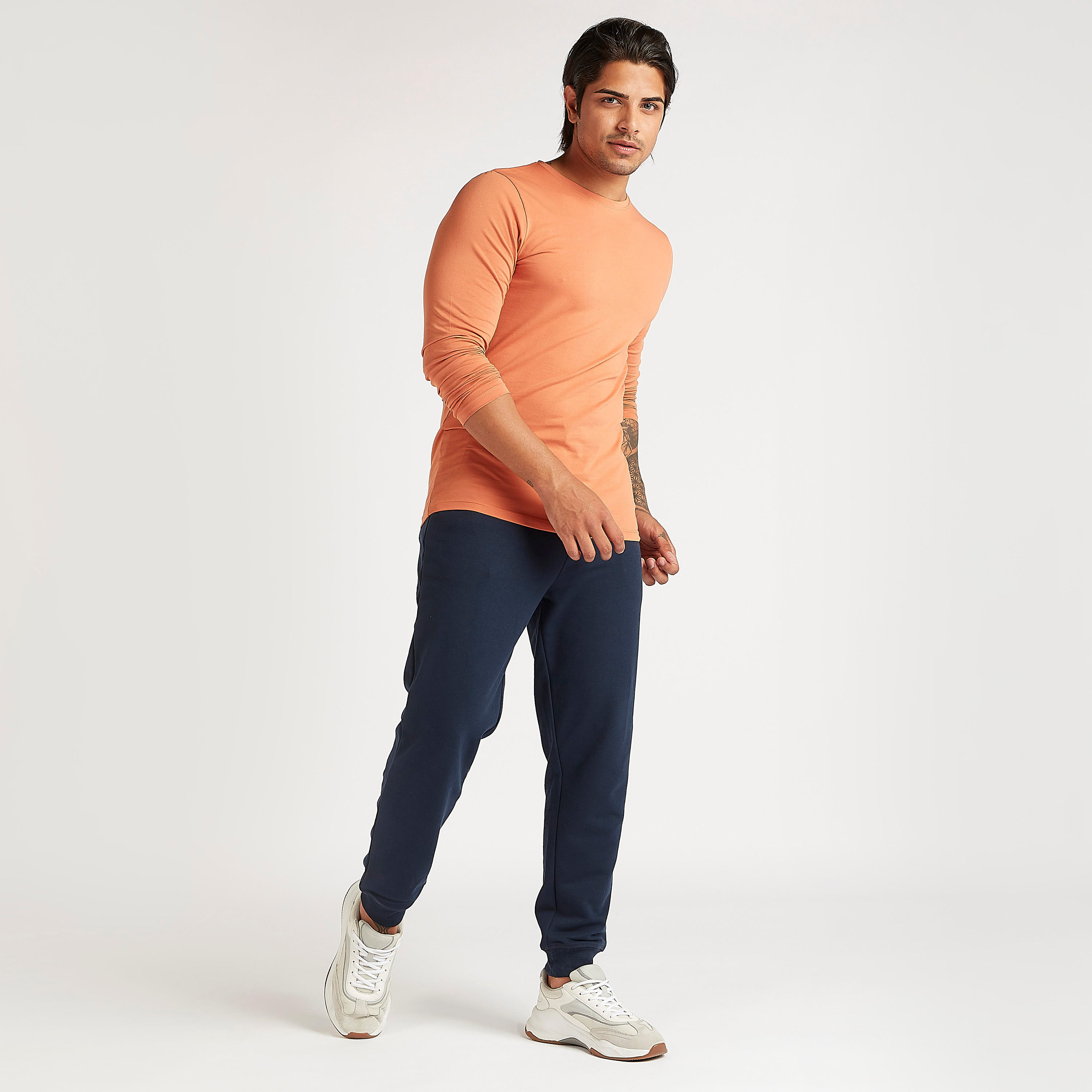 Solid T-shirt with Long Sleeves and Crew Neck-men-clothing-tshirtsandpolos-tshirts-image-2