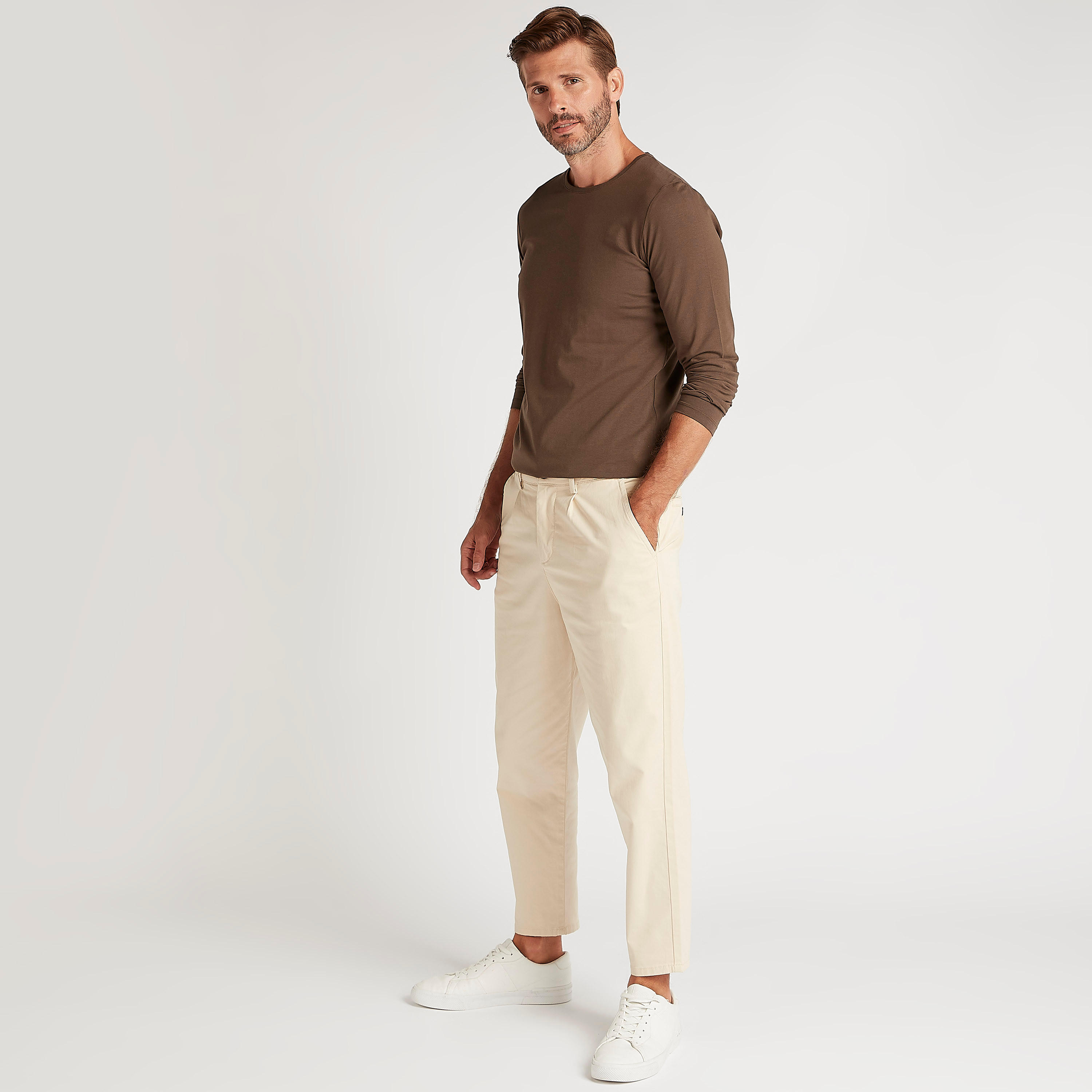 تيشيرت سادة بياقة ضيّقة وأكمام طويلة-men-clothing-tshirtsandpolos-tshirts-image-4