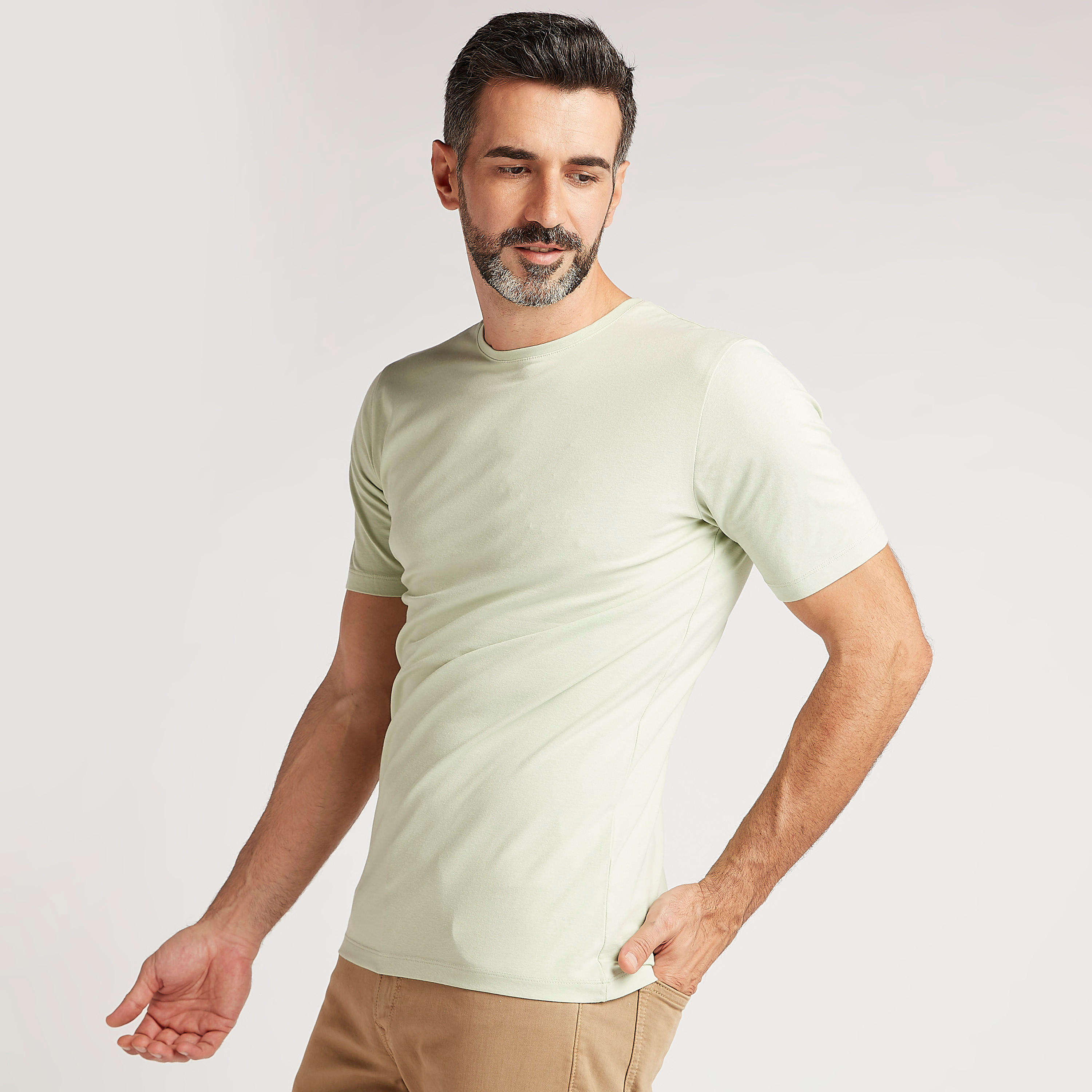 تيشيرت سادة بياقة ضيّقة وأكمام قصيرة-men-clothing-tshirtsandpolos-tshirts-image-5