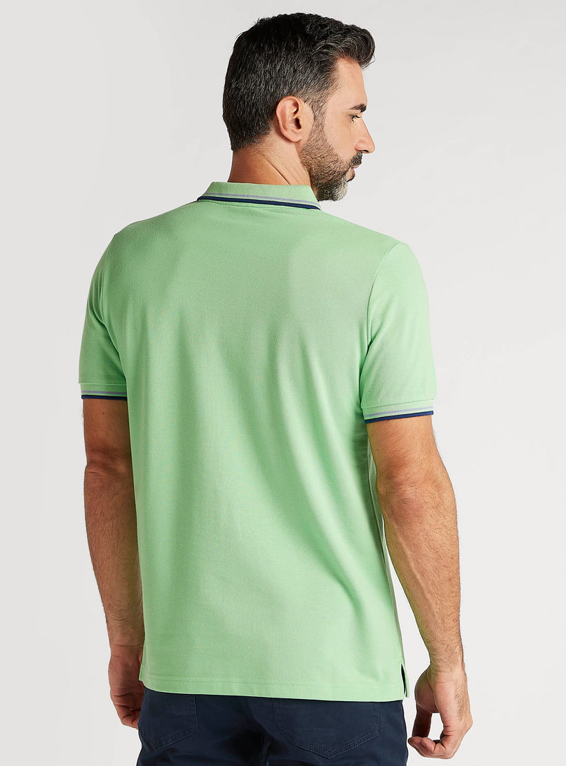 تيشيرت بولو سادة بأكمام قصيرة وتفاصيل خيوط بارزة-men-clothing-tshirtsandpolos-polos-image-4