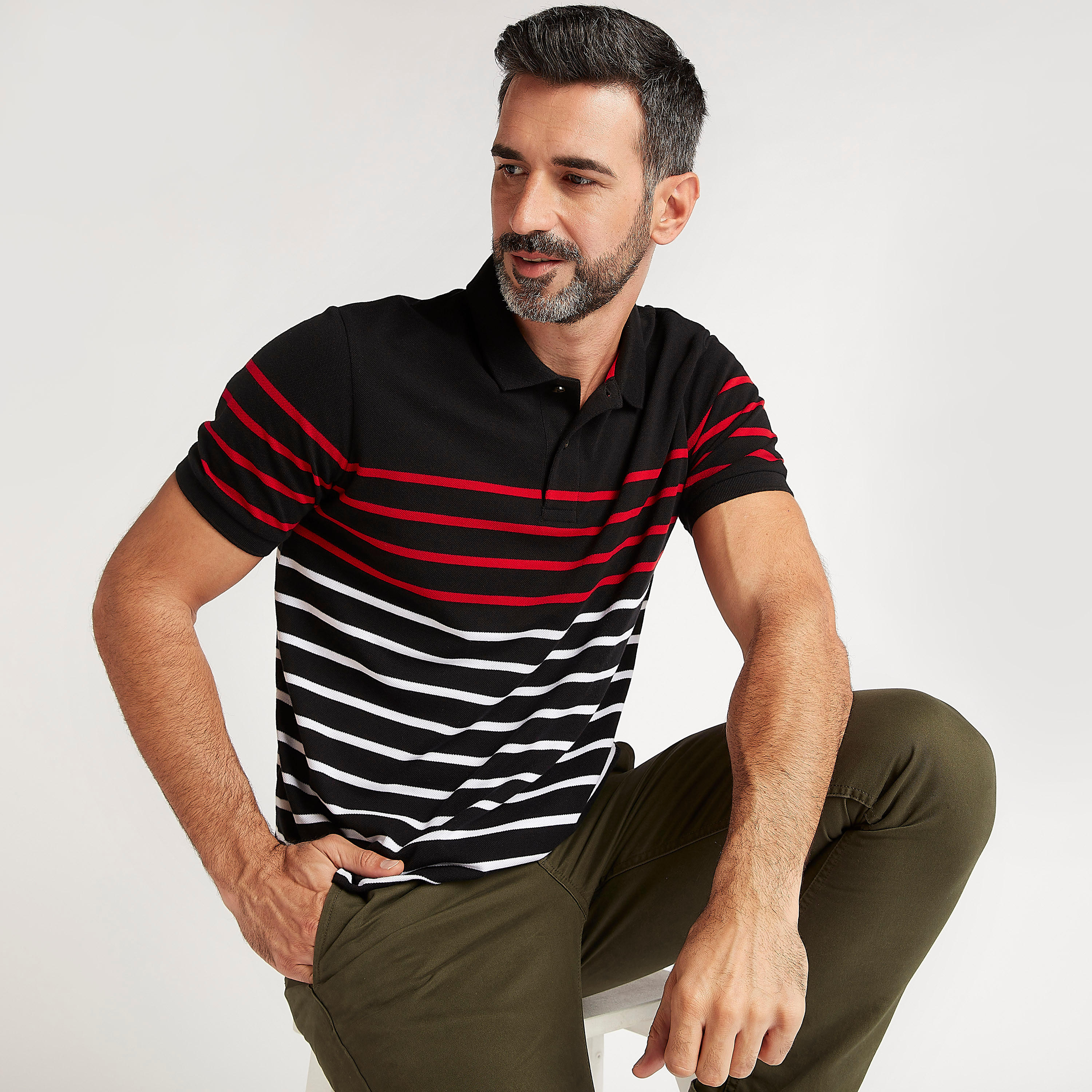 تيشيرت بولو مخطّط بأكمام قصيرة وياقة عادية-men-clothing-tshirtsandpolos-polos-image-1