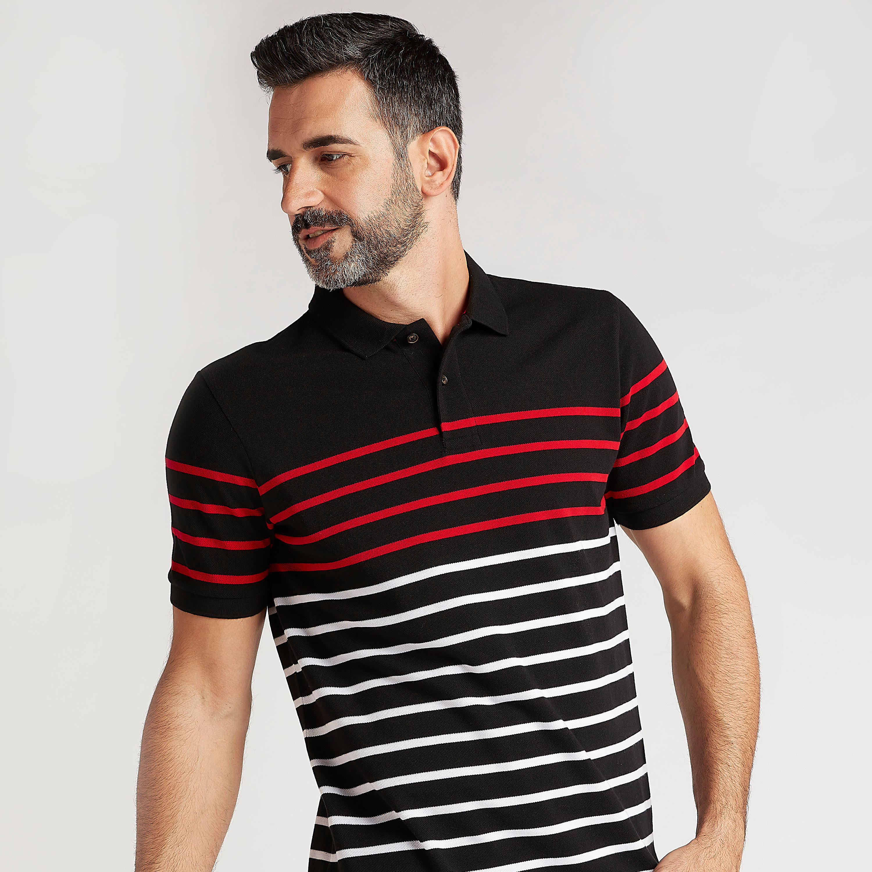 تيشيرت بولو مخطّط بأكمام قصيرة وياقة عادية-men-clothing-tshirtsandpolos-polos-image-5