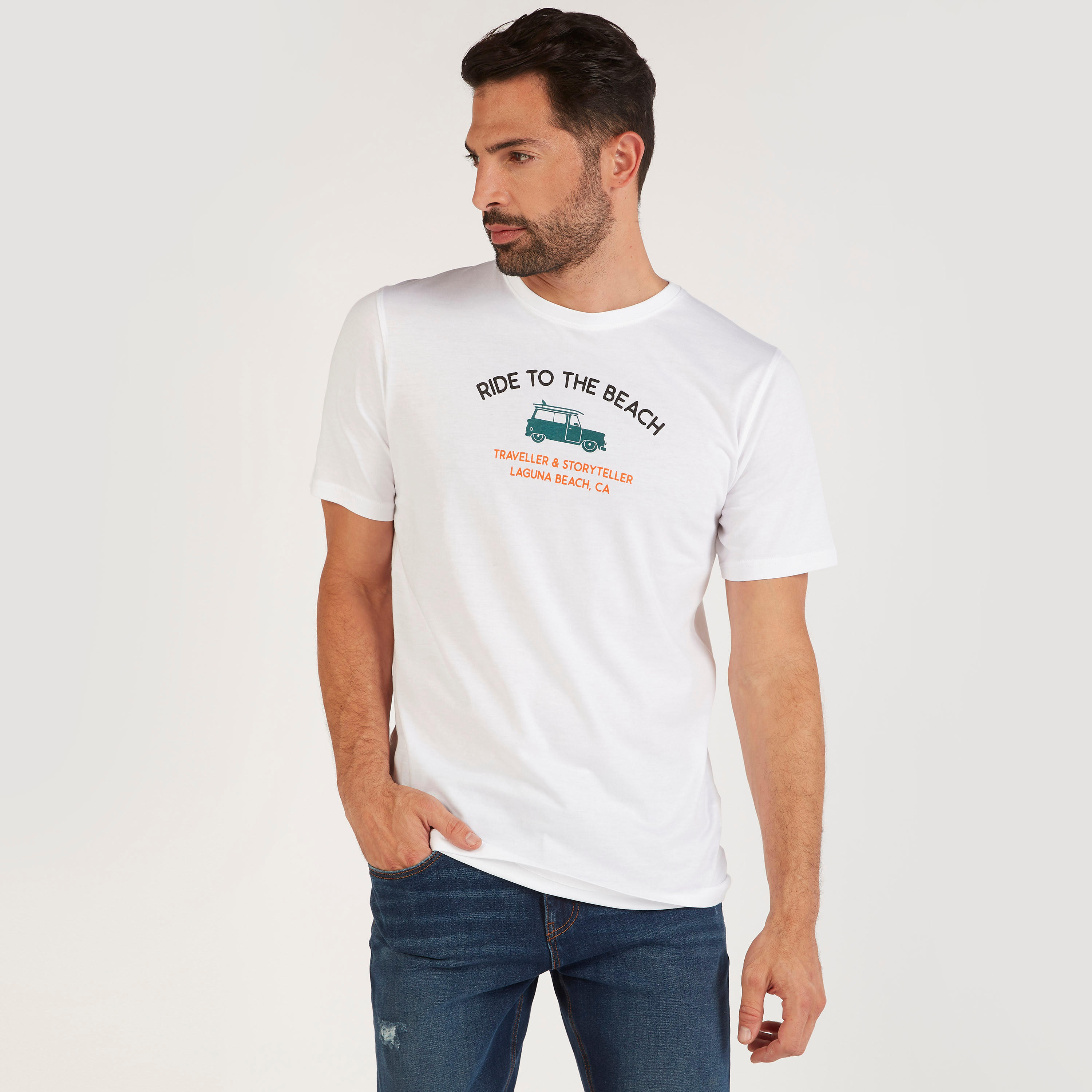 تيشيرت بياقة ضيّقة وأكمام قصيرة وطبعات-men-clothing-tshirtsandpolos-tshirts-image-1