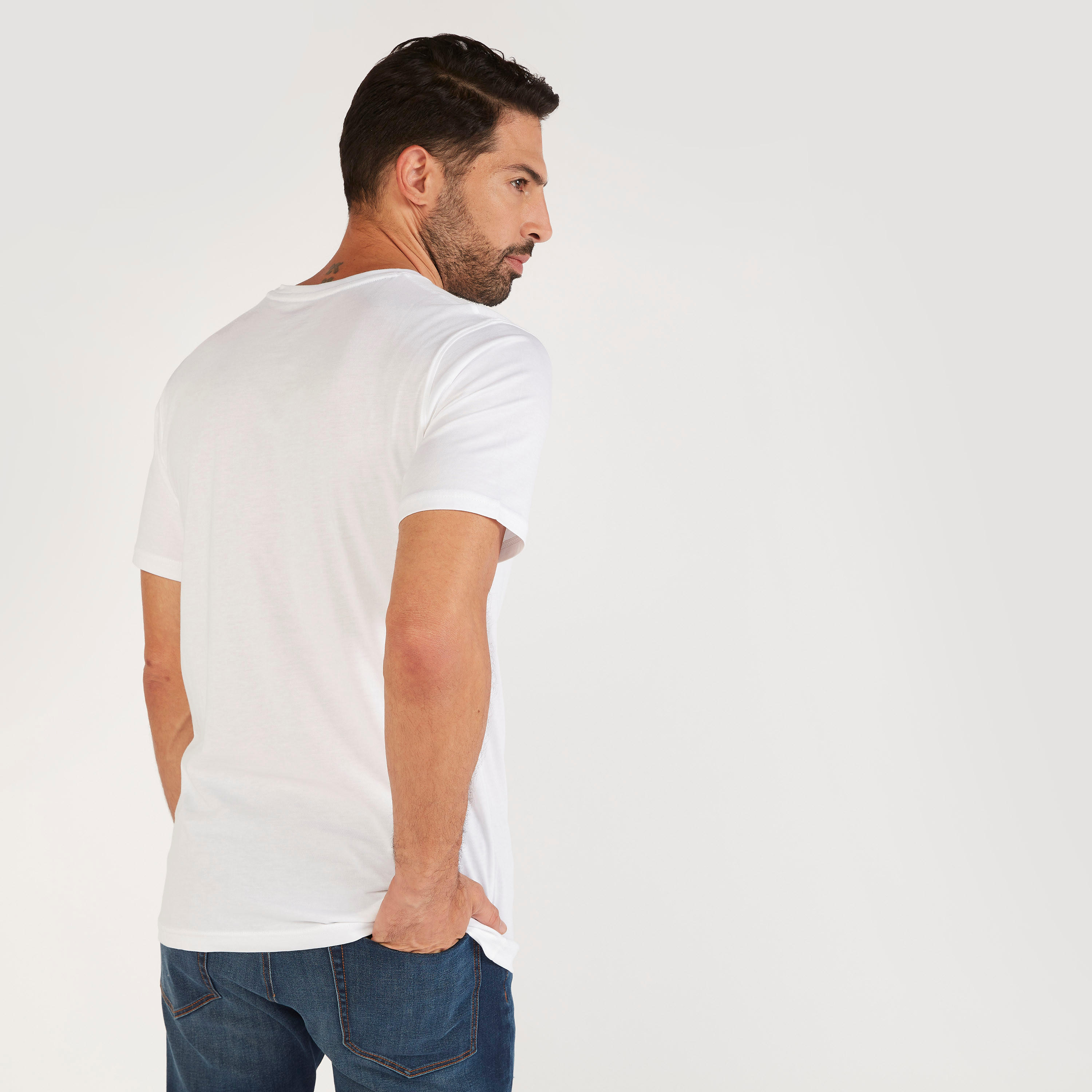 تيشيرت بياقة ضيّقة وأكمام قصيرة وطبعات-men-clothing-tshirtsandpolos-tshirts-image-4
