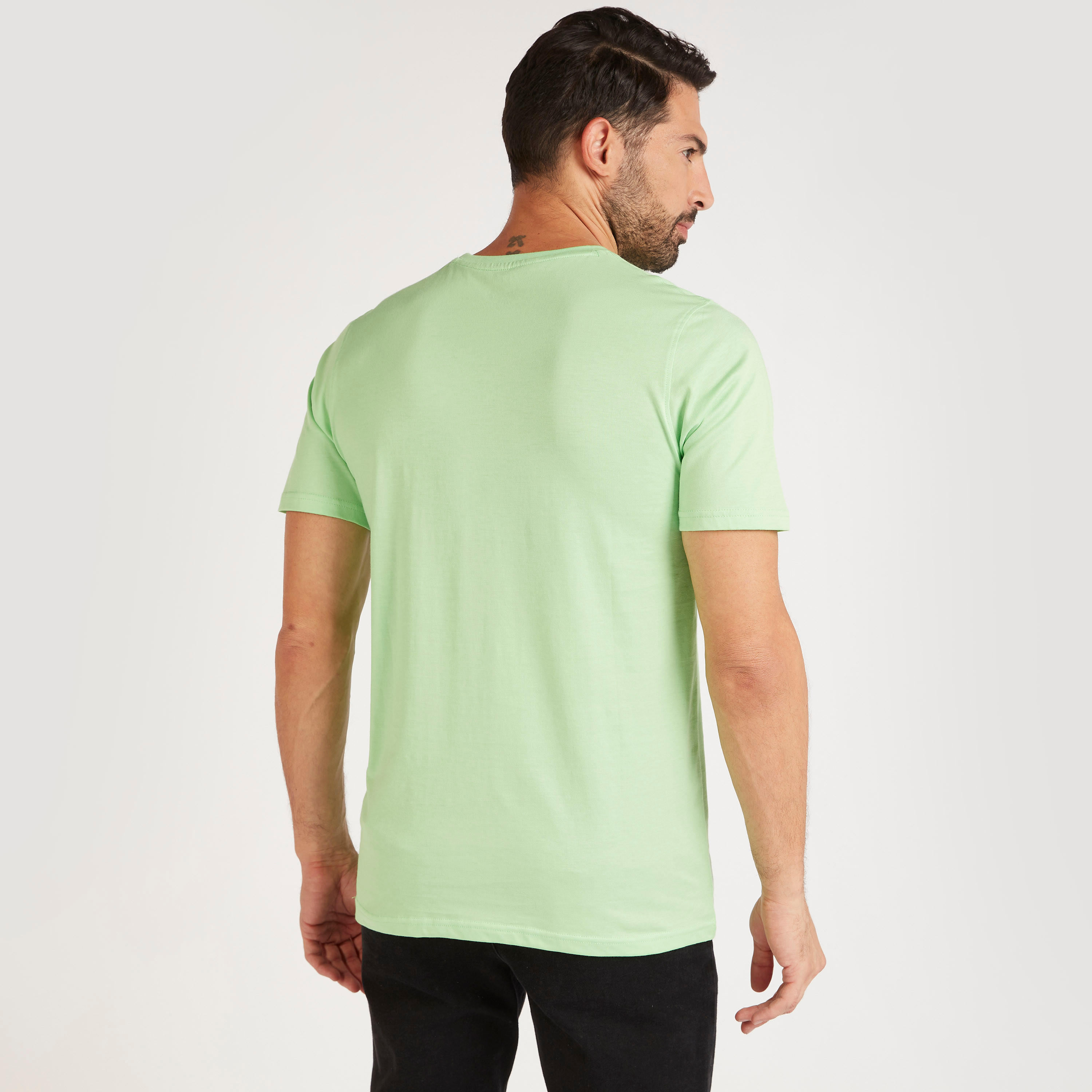 تيشيرت بياقة ضيّقة وأكمام قصيرة وطبعات-men-clothing-tshirtsandpolos-tshirts-image-4