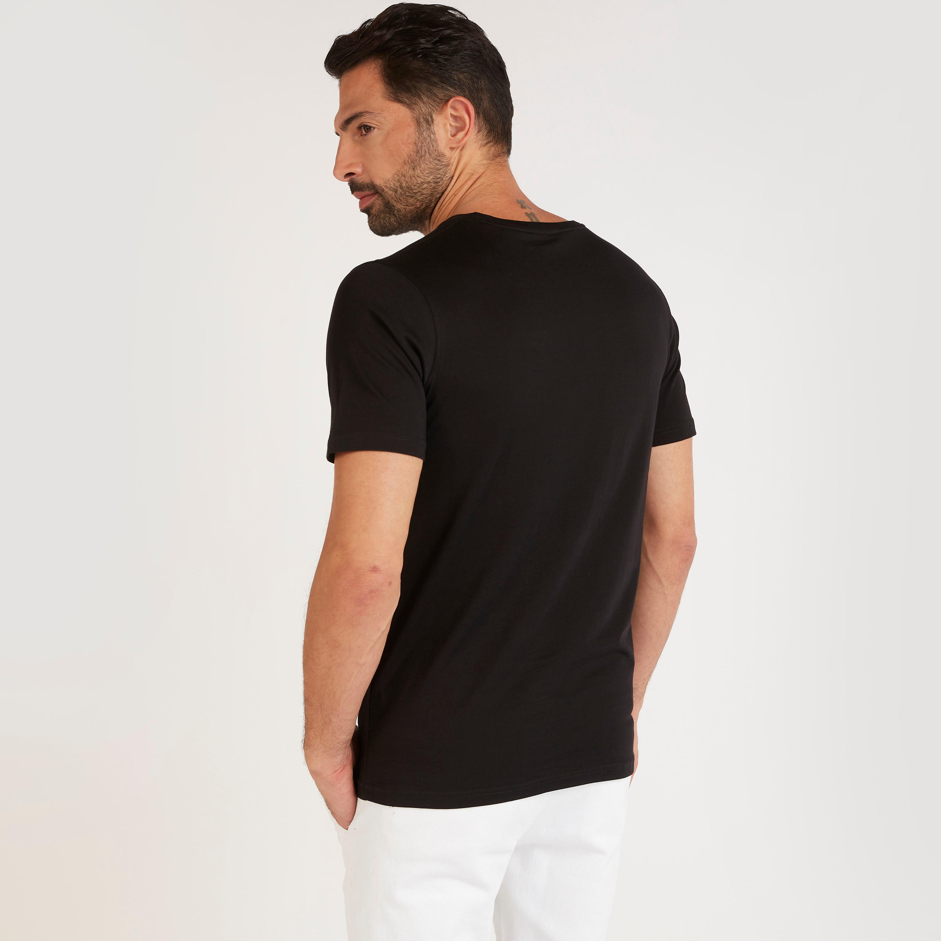 تيشيرت بياقة ضيّقة وأكمام قصيرة وطبعات-men-clothing-tshirtsandpolos-tshirts-image-1