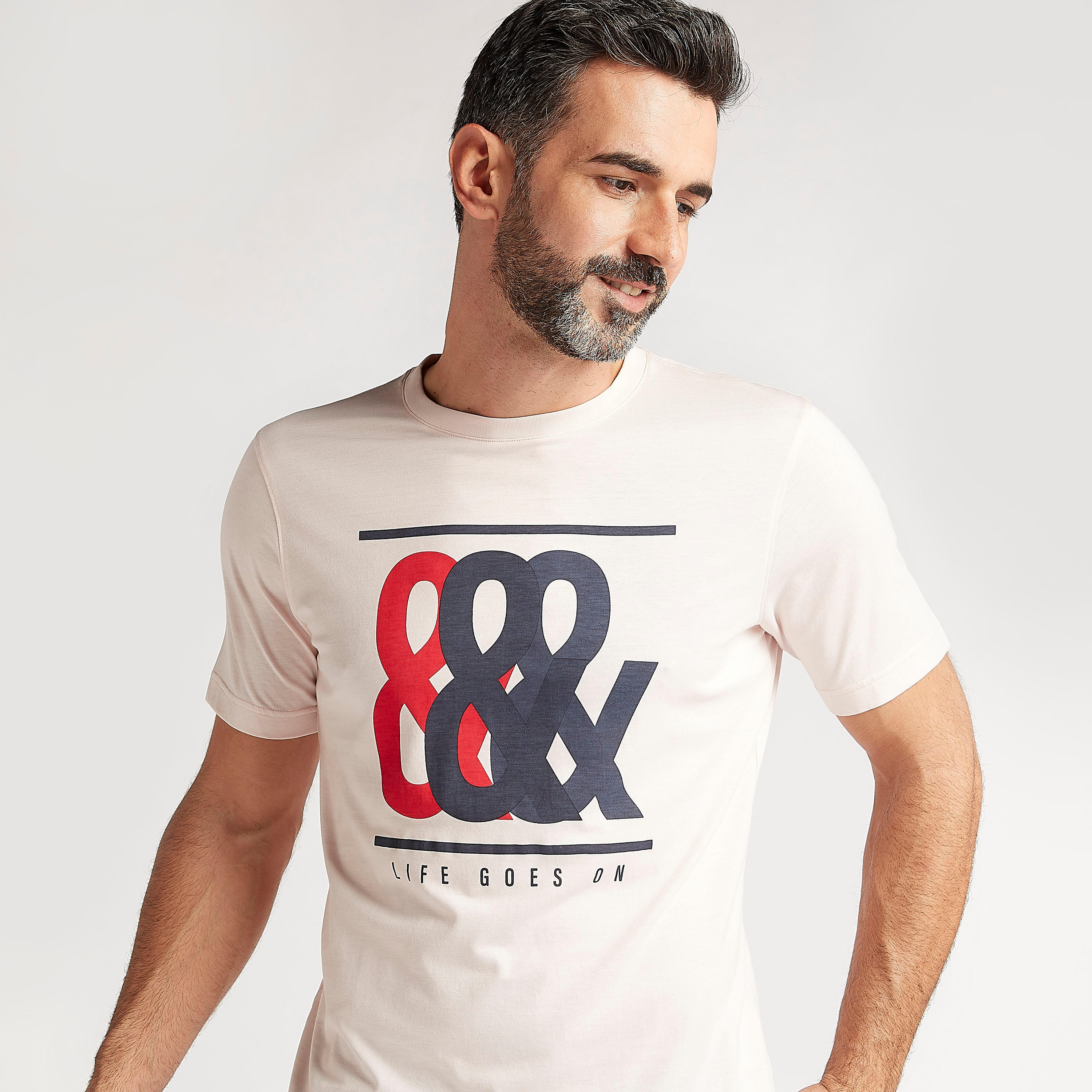 تيشيرت بياقة ضيقة وأكمام قصيرة وطبعات-men-clothing-tshirtsandpolos-tshirts-image-4