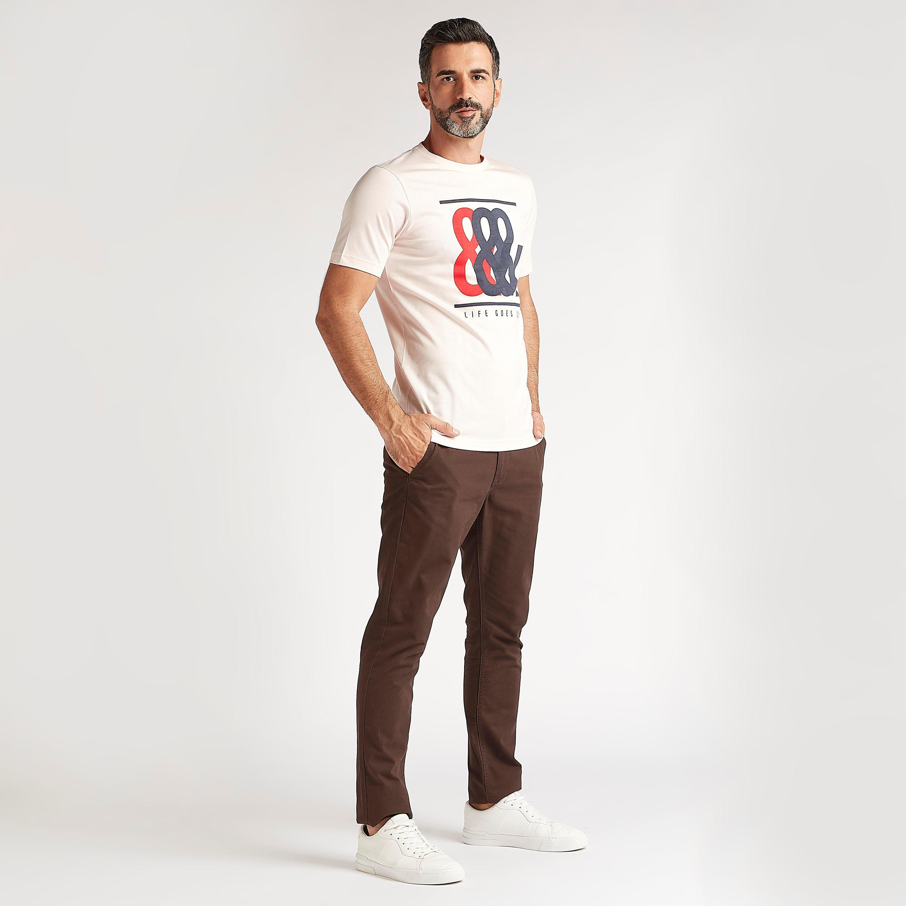 تيشيرت بياقة ضيقة وأكمام قصيرة وطبعات-men-clothing-tshirtsandpolos-tshirts-image-3