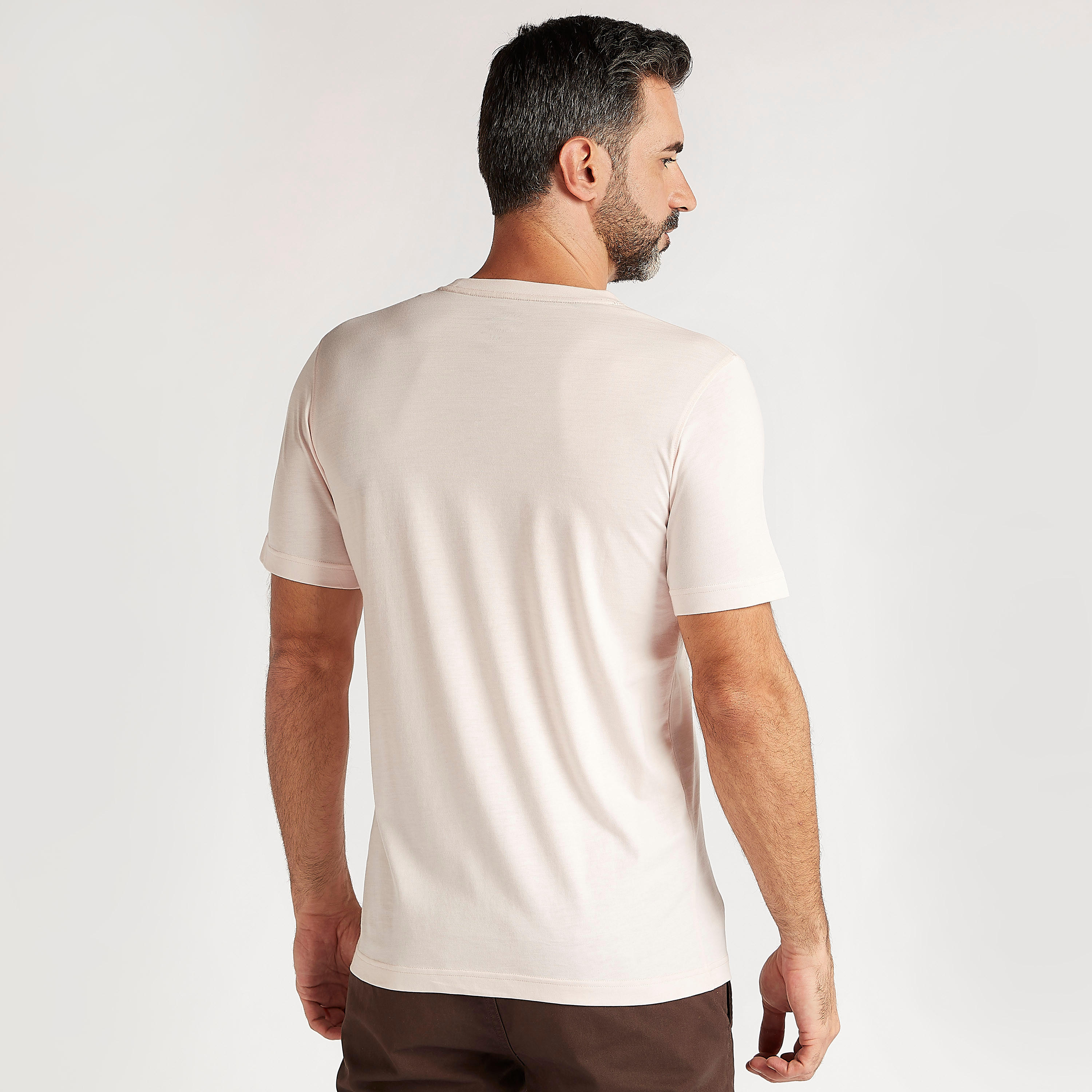 تيشيرت بياقة ضيقة وأكمام قصيرة وطبعات-men-clothing-tshirtsandpolos-tshirts-image-1