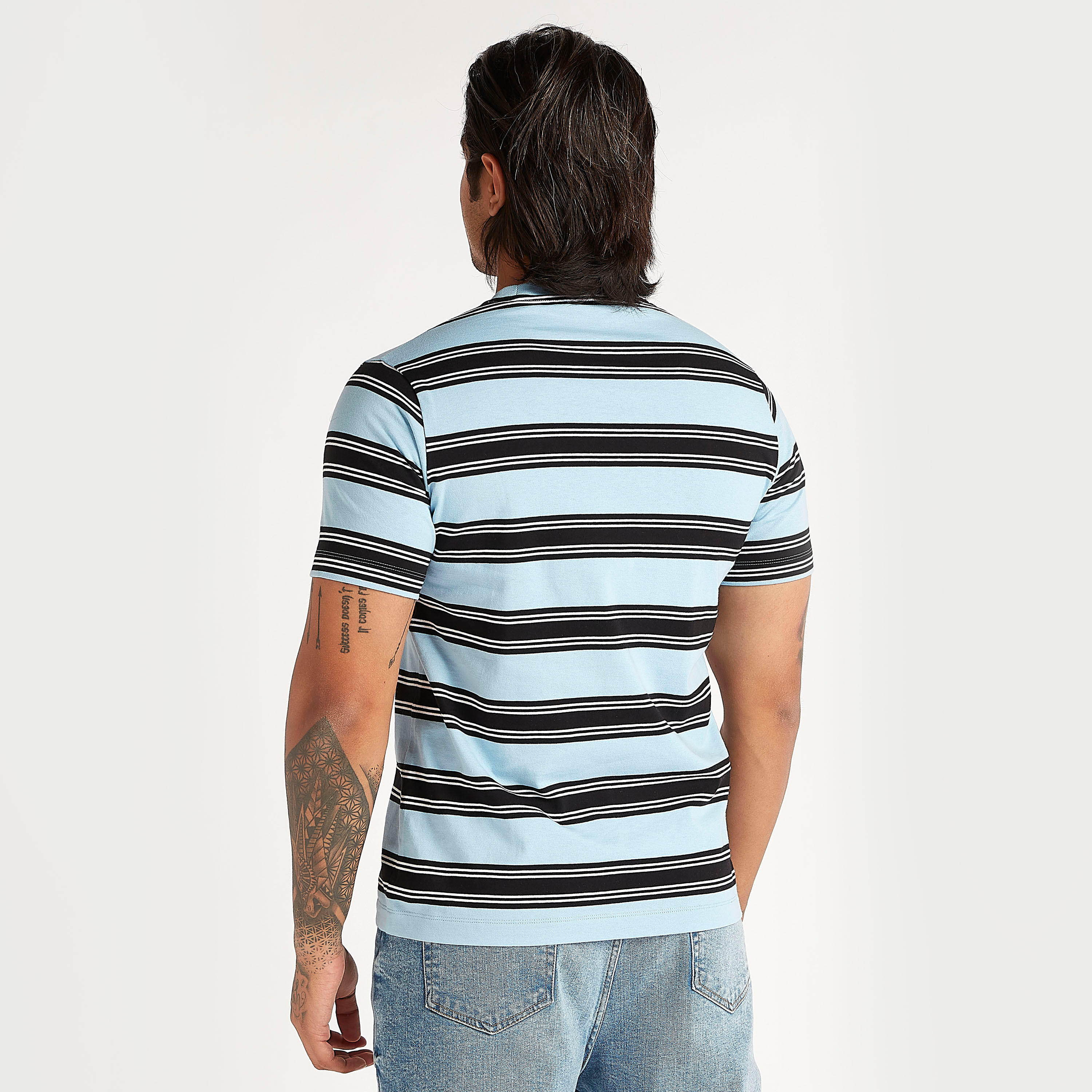 تيشيرت مخطّط بياقة ضيّقة وأكمام قصيرة-men-clothing-tshirtsandpolos-tshirts-image-5