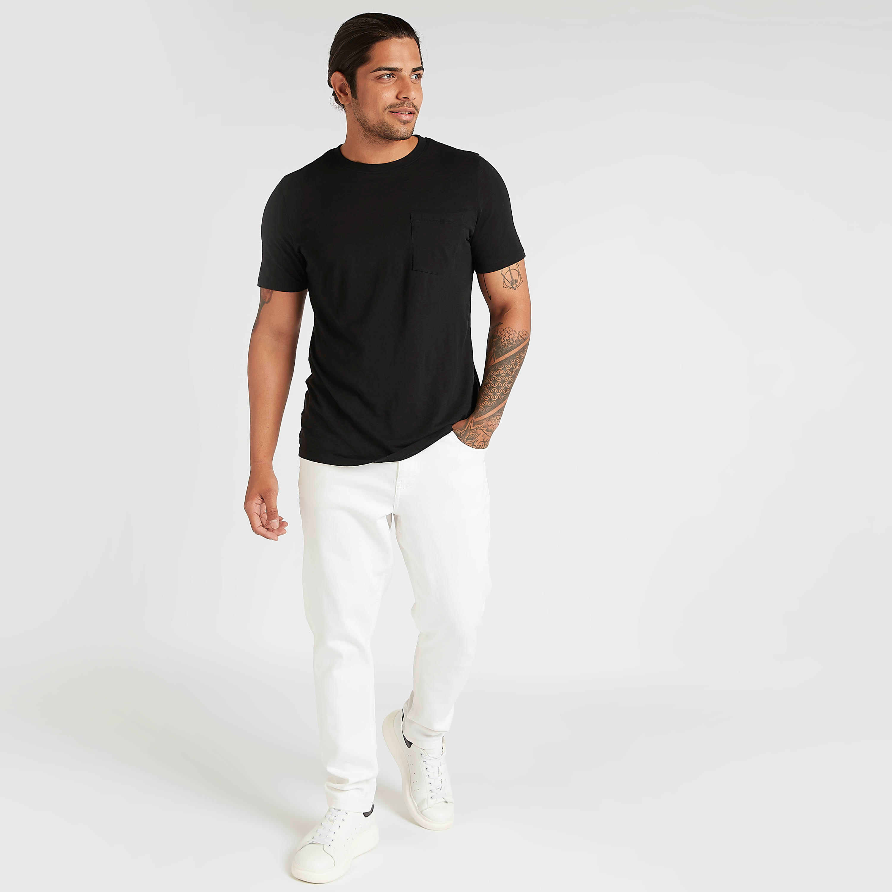 تيشيرت سادة بياقة ضيّقة وأكمام قصيرة-men-clothing-tshirtsandpolos-tshirts-image-3
