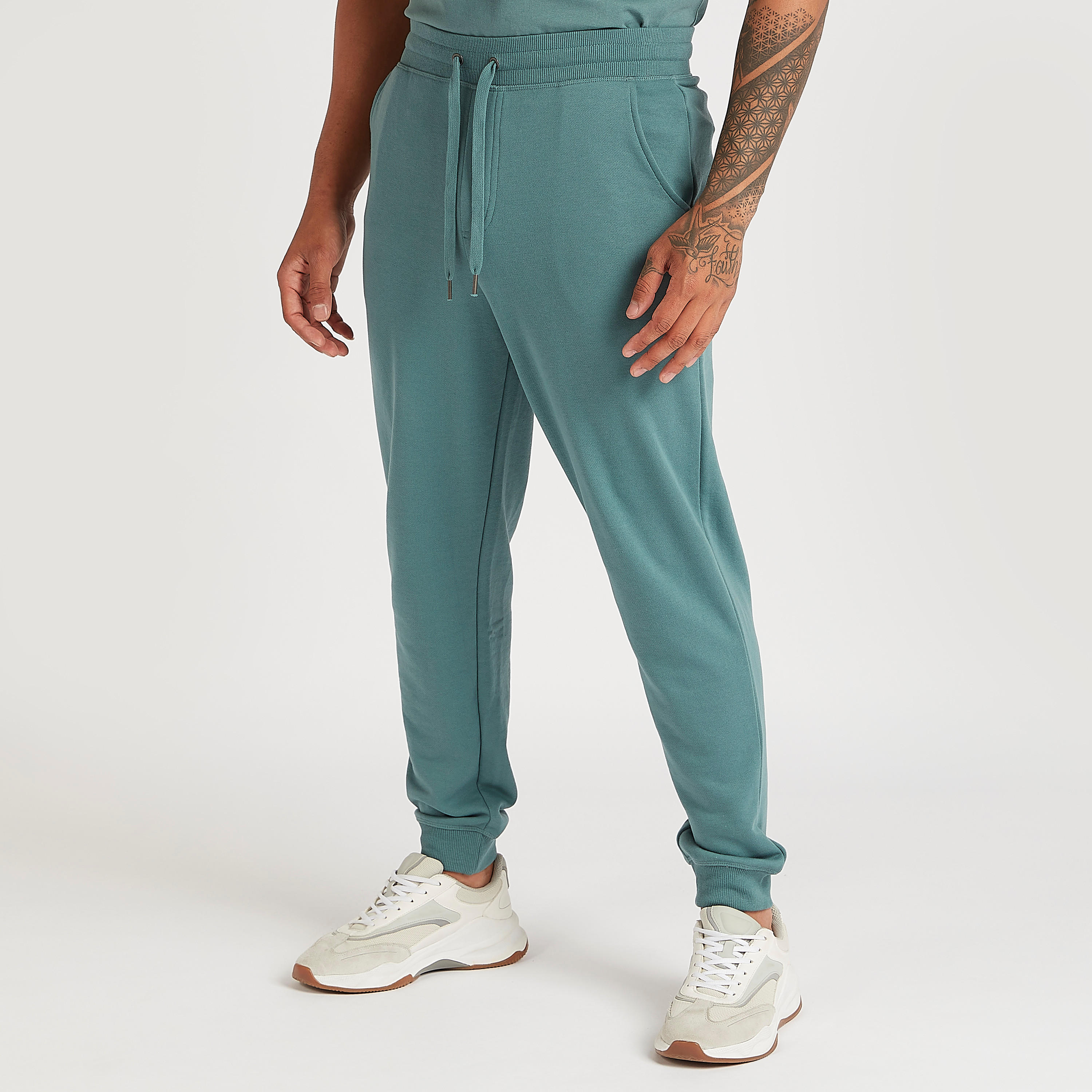 بنطلون رياضي سادة برباط إغلاق وجيوب-men-clothing-bottoms-joggers-image-5