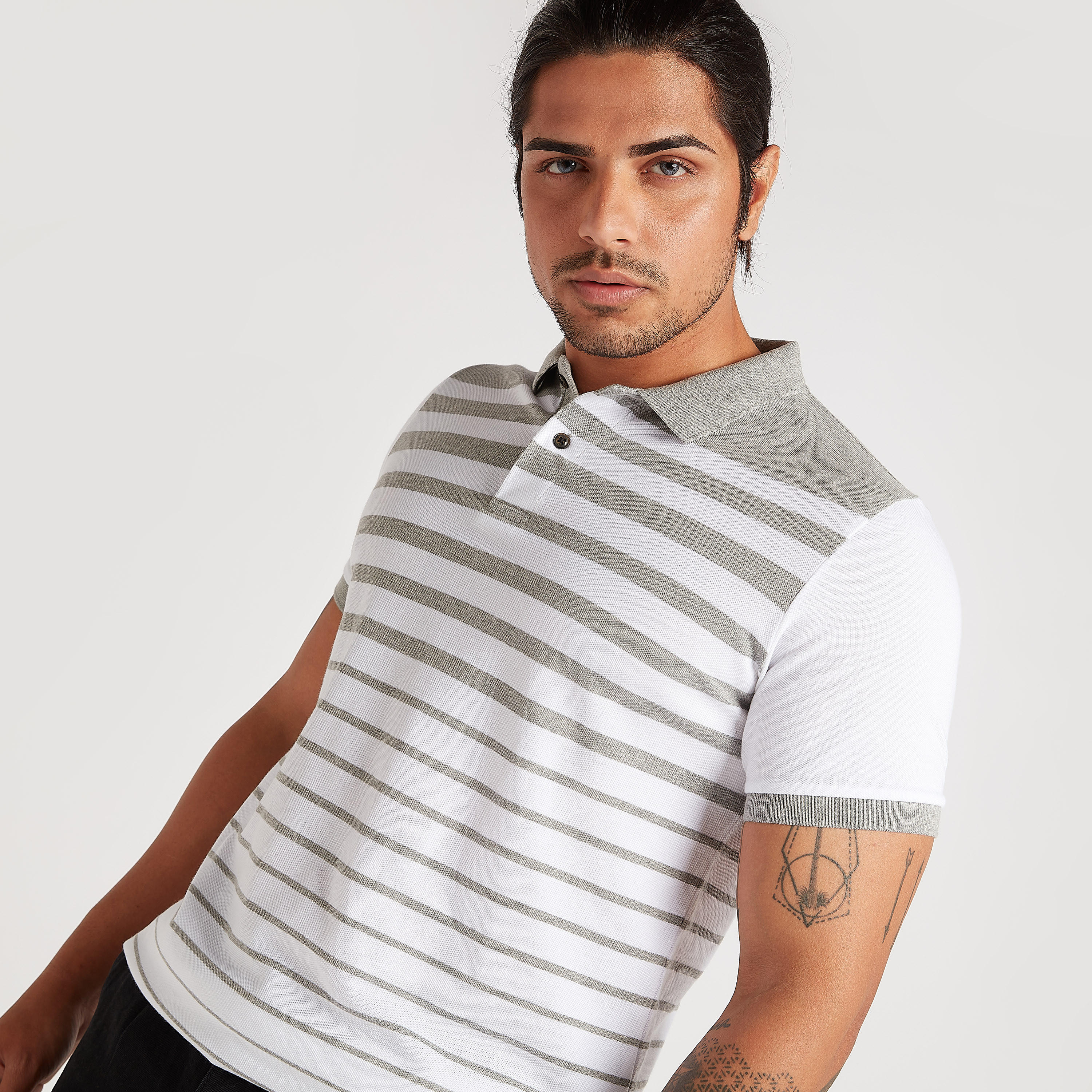 تيشيرت بولو مخطّط بأكمام قصيرة-men-clothing-tshirtsandpolos-polos-image-1