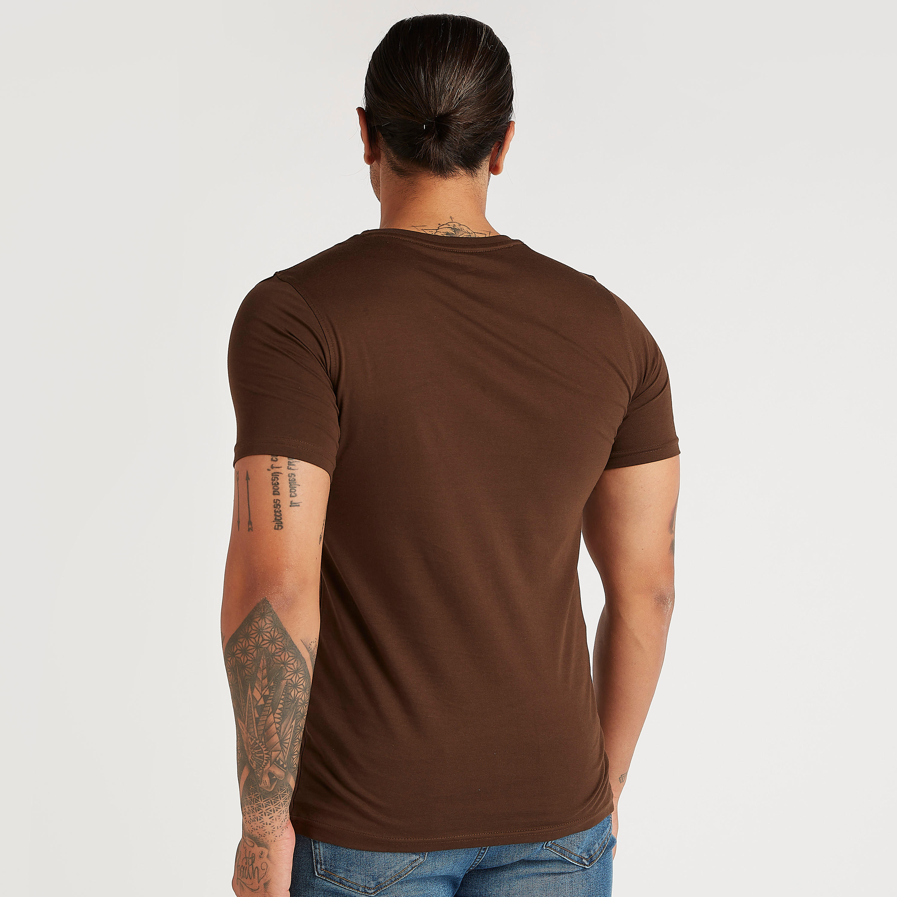 تيشيرت بياقة ضيّقة وأكمام قصيرة وطبعات-men-clothing-tshirtsandpolos-tshirts-image-4