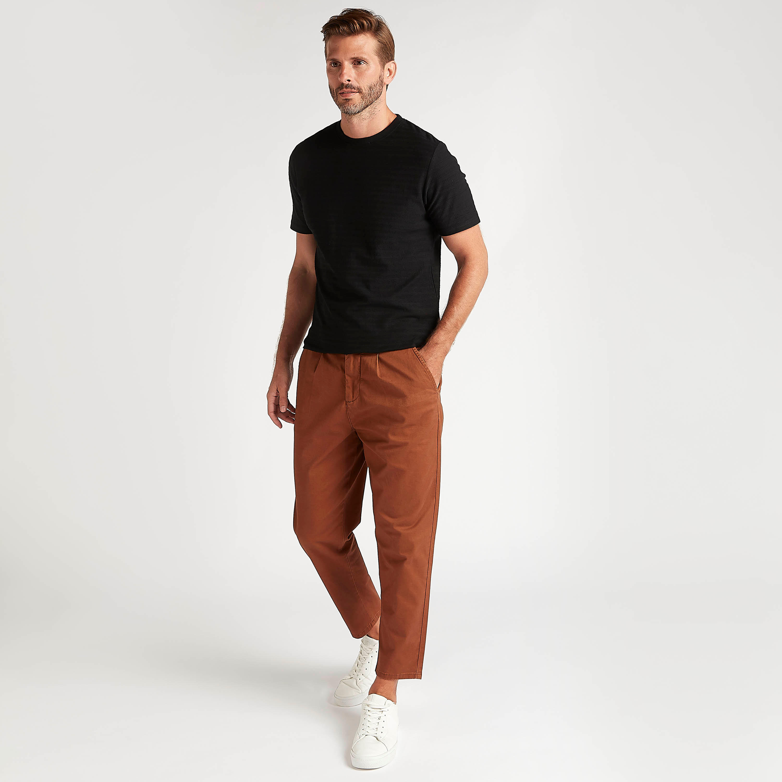 تيشيرت مخطط بياقة ضيّقة وأكمام قصيرة-men-clothing-tshirtsandpolos-tshirts-image-2