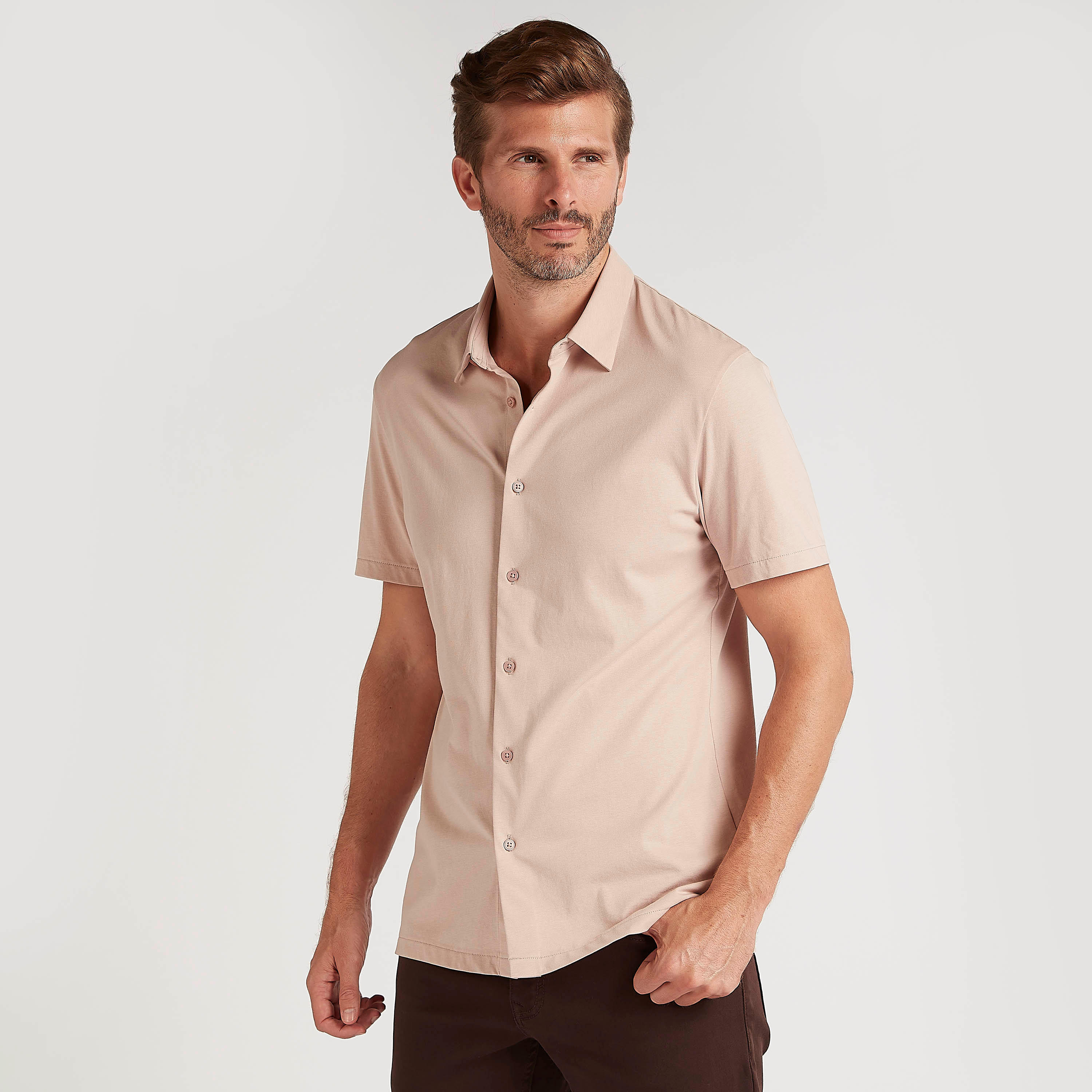 قميص سادة بأكمام قصيرة وزر علوي-men-clothing-shirts-image-4