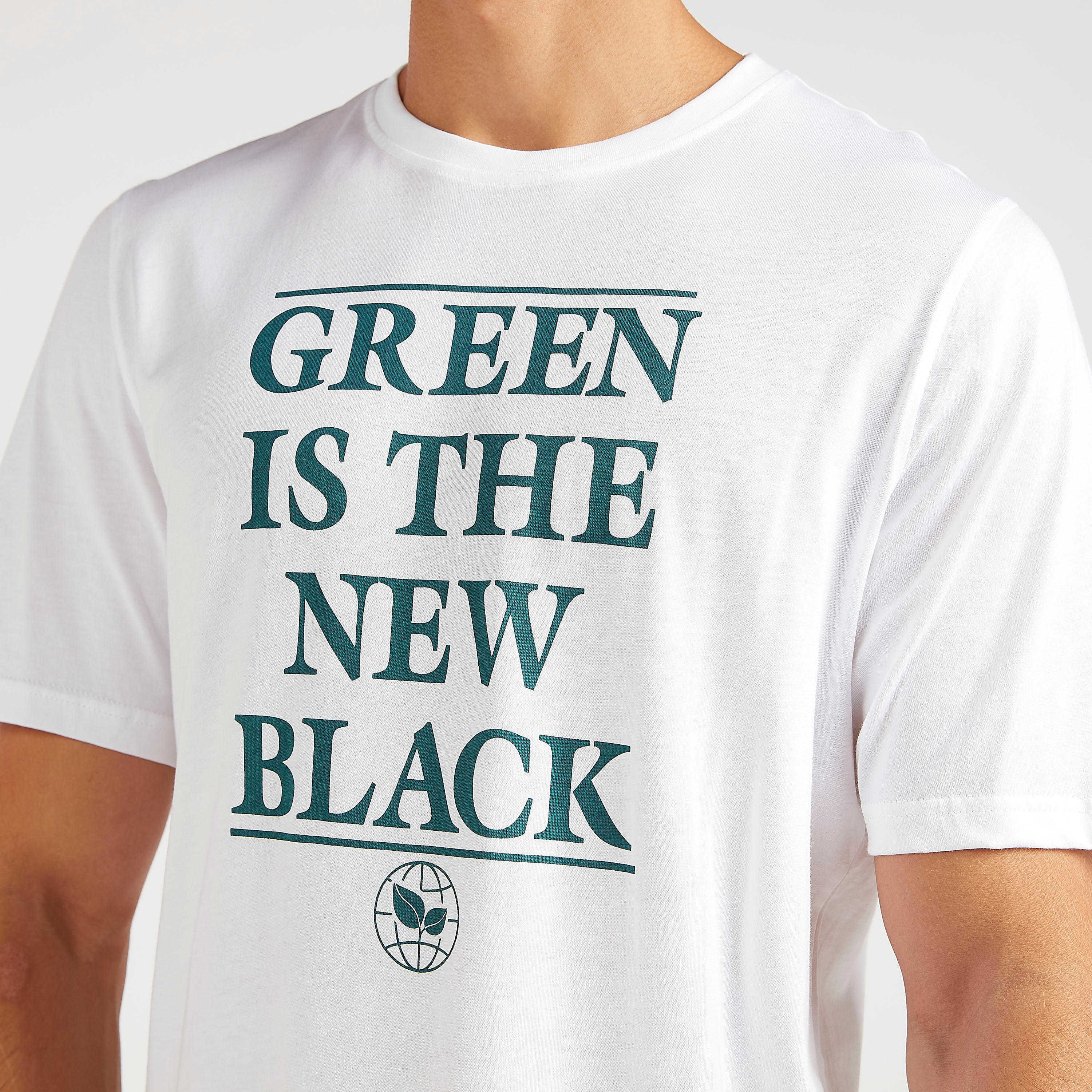 تيشيرت بياقة ضيّقة وأكمام قصيرة وطبعات شعار-men-clothing-tshirtsandpolos-tshirts-image-3
