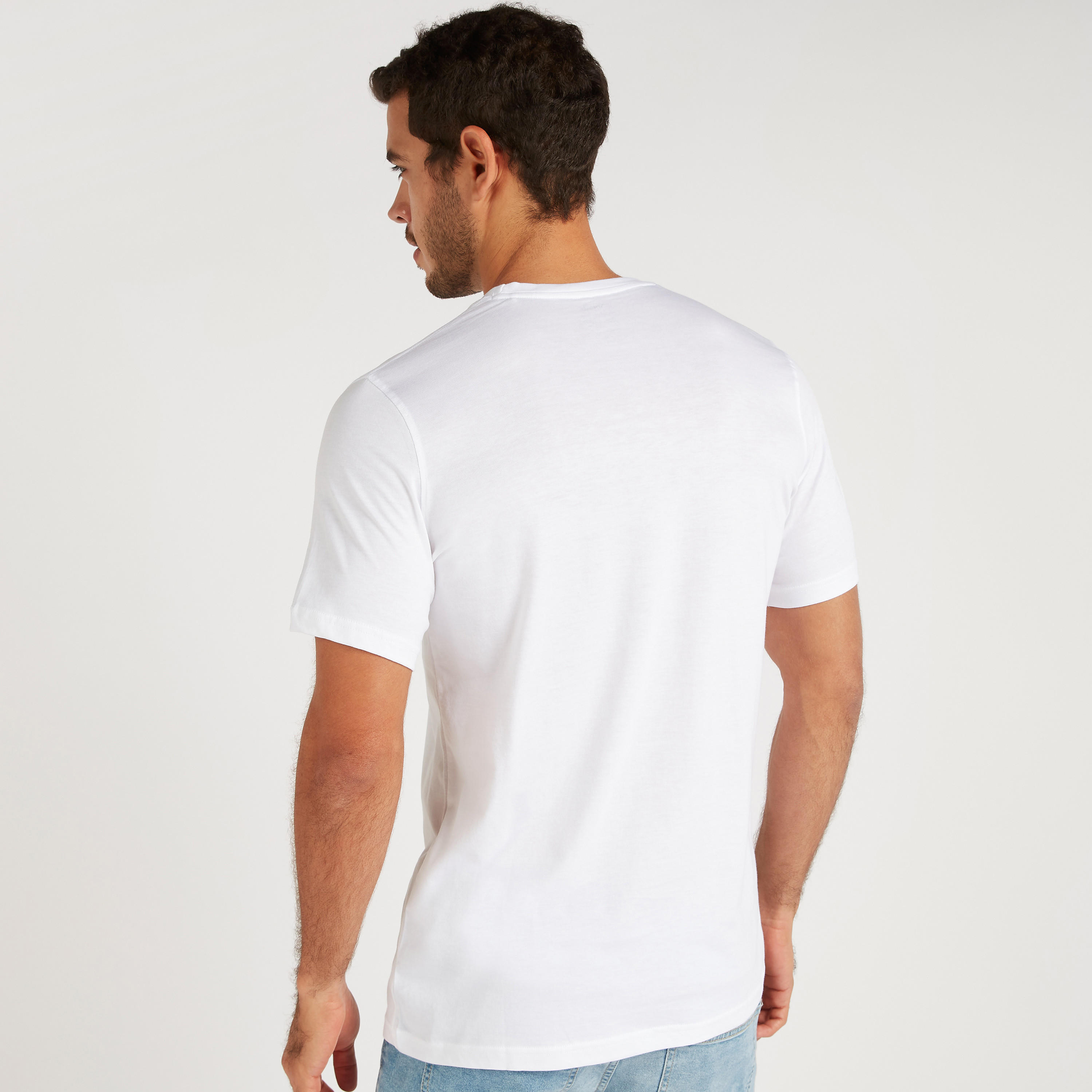 تيشيرت بياقة ضيّقة وأكمام قصيرة وطبعات-men-clothing-tshirtsandpolos-tshirts-image-4