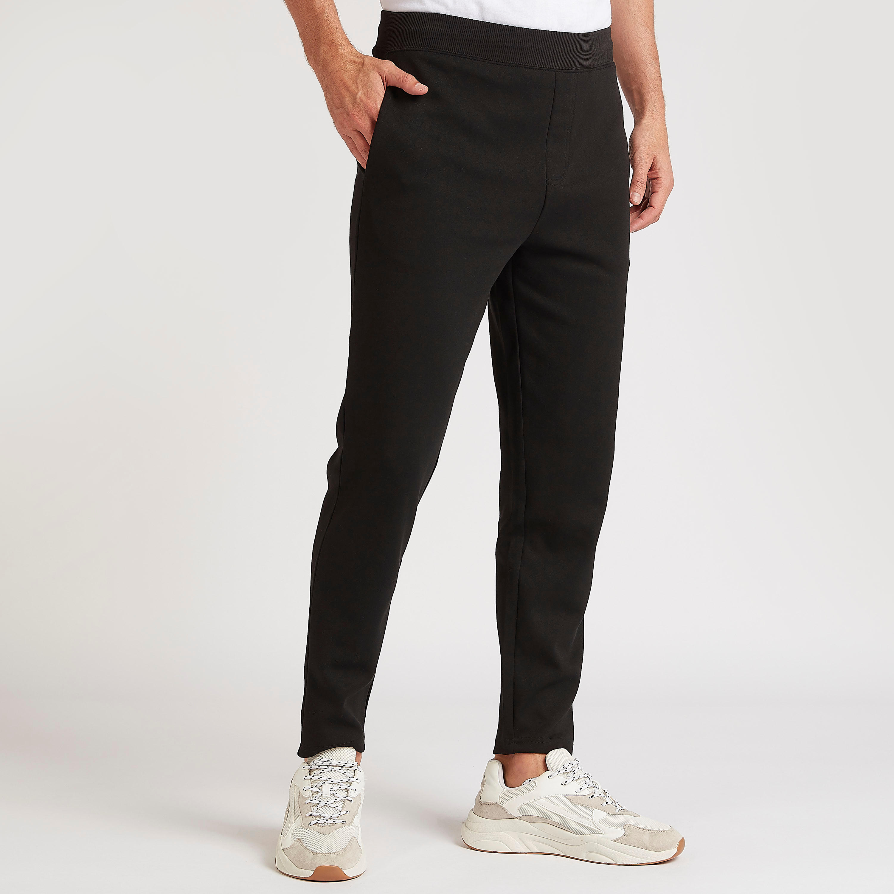 بنطلون سادة بخصر فليكسي وجيوب-men-clothing-bottoms-trousersandchinos-trousers-image-4