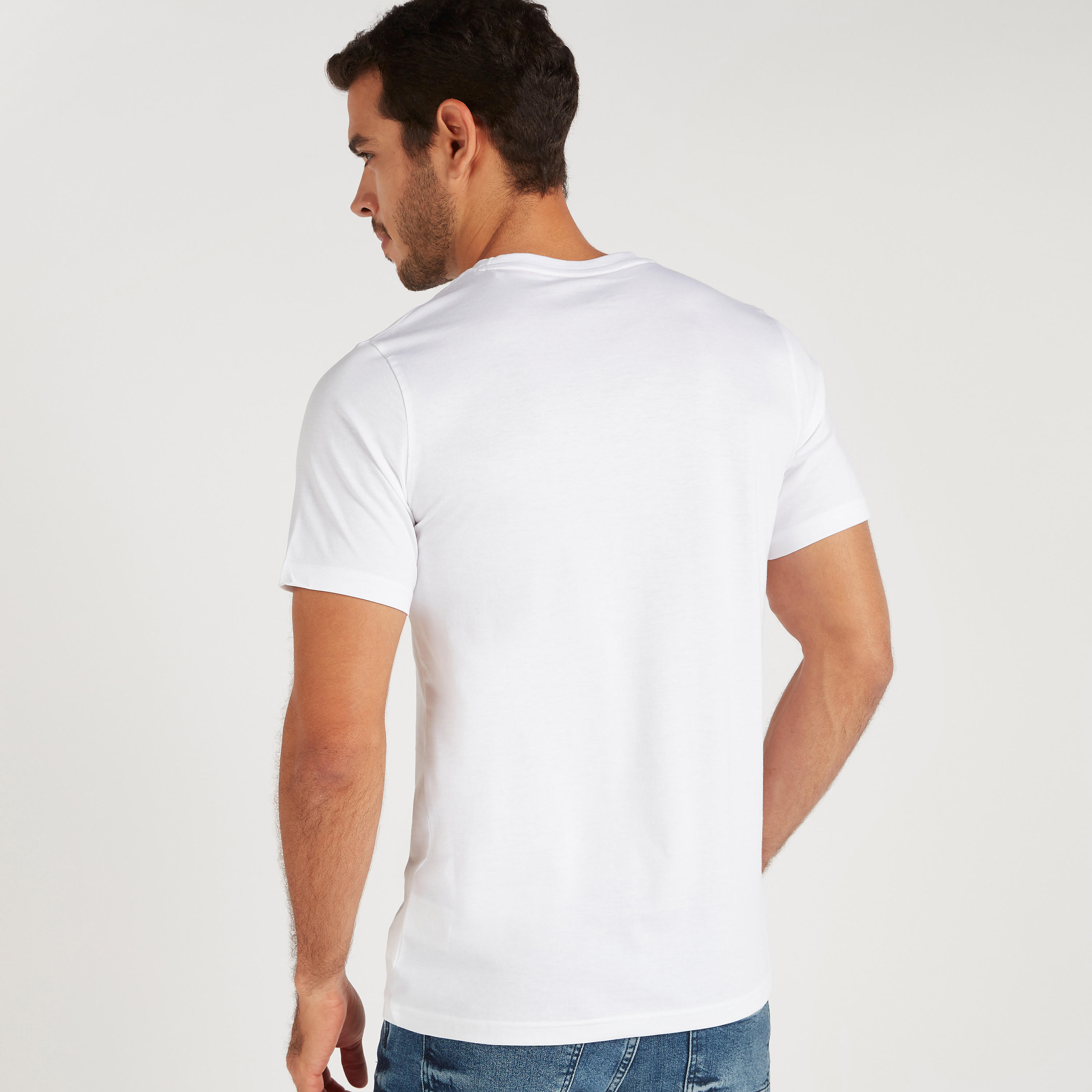 تيشيرت بياقة ضيّقة وأكمام قصيرة وطبعات-men-clothing-tshirtsandpolos-tshirts-image-4