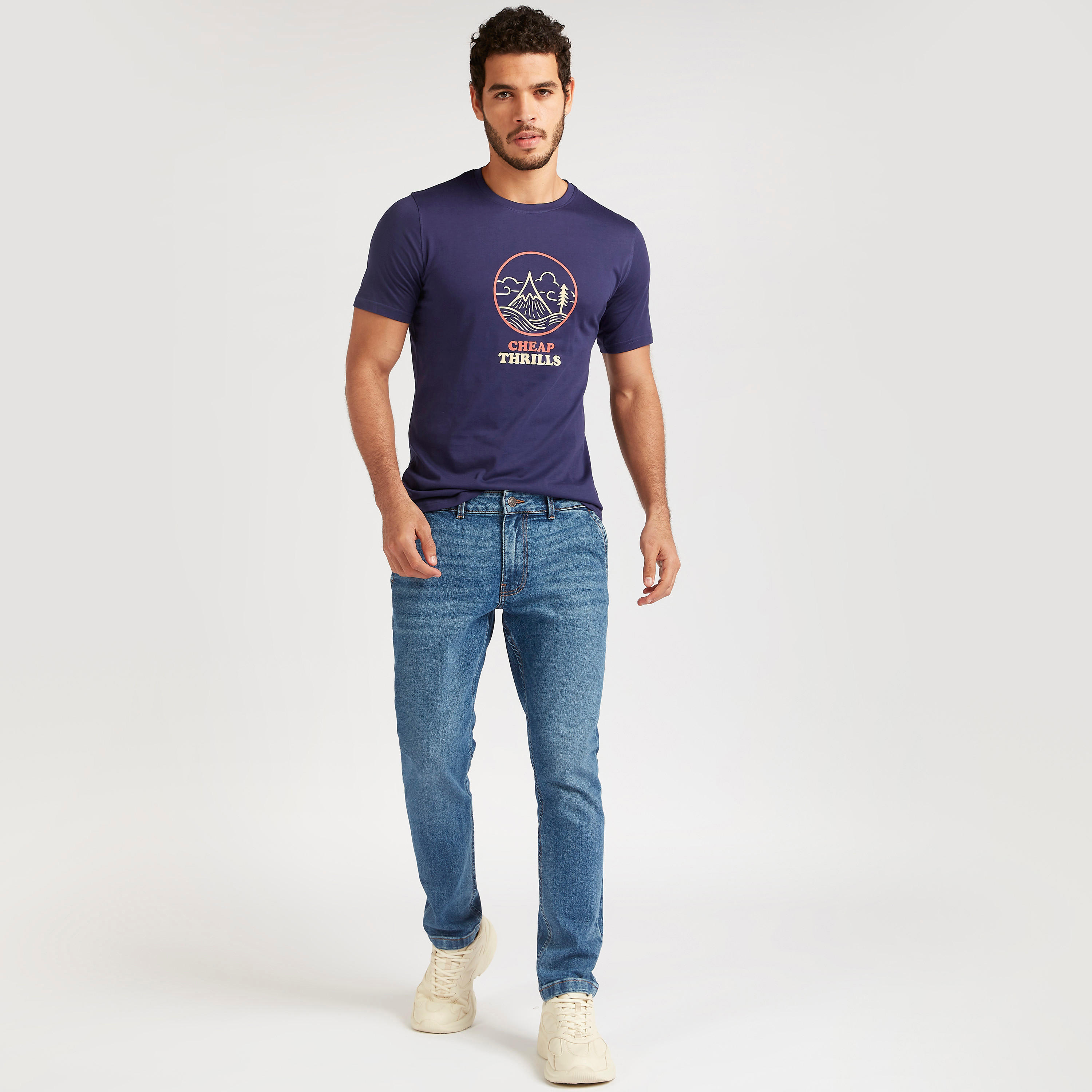 تيشيرت بياقة ضيقة وأكمام قصيرة وطبعات-men-clothing-tshirtsandpolos-tshirts-image-3