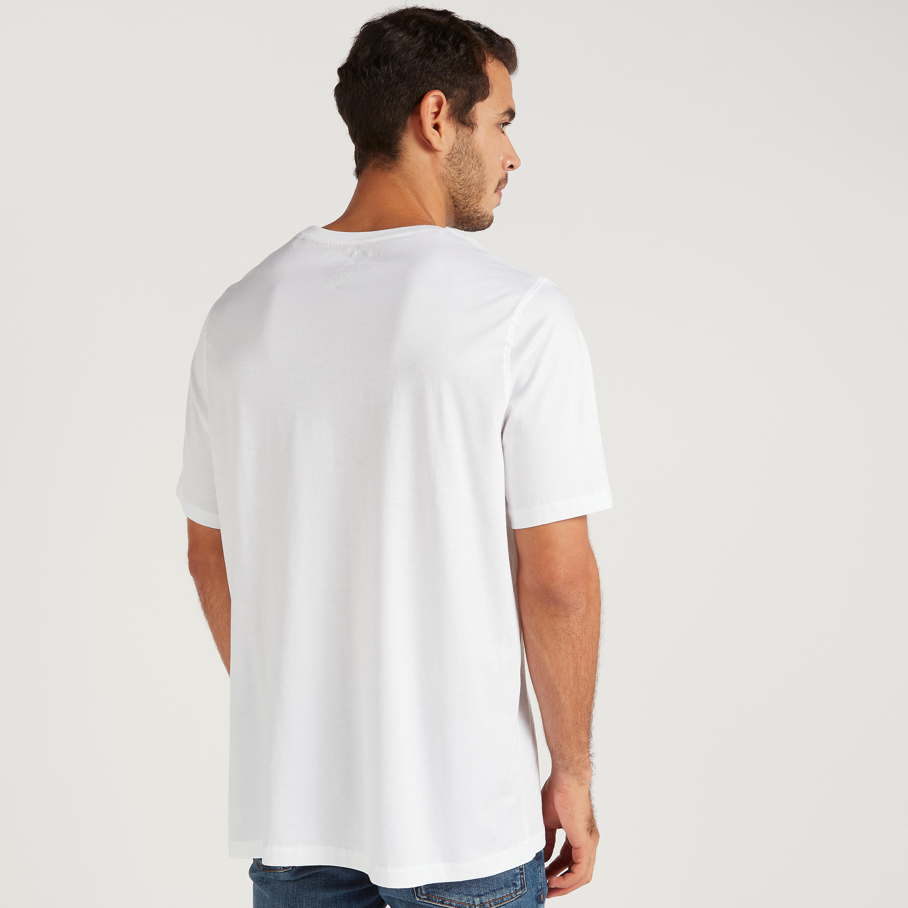 تيشيرت بياقة ضيّقة وأكمام قصيرة وطبعات-men-clothing-tshirtsandpolos-tshirts-image-4
