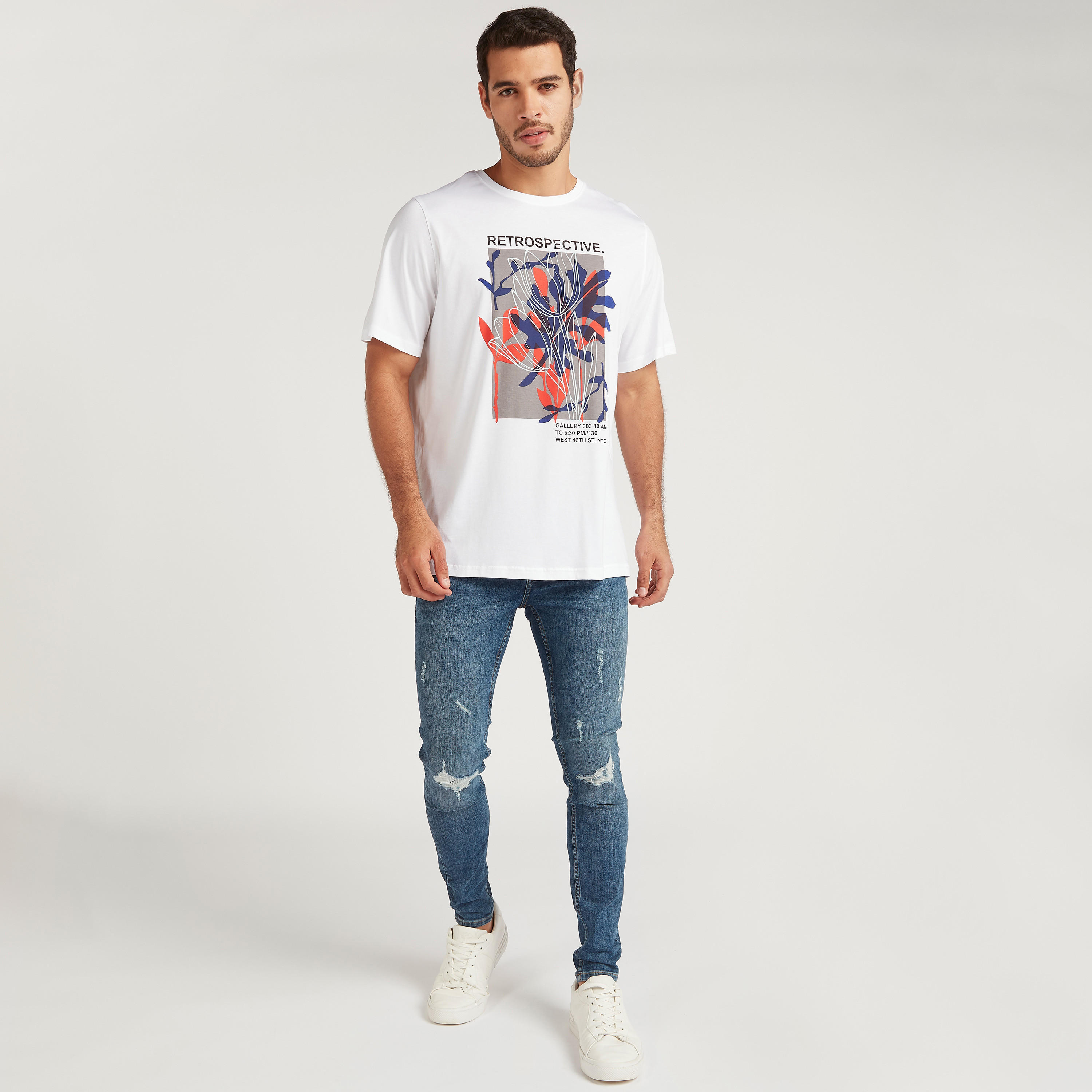 تيشيرت بياقة ضيّقة وأكمام قصيرة وطبعات-men-clothing-tshirtsandpolos-tshirts-image-6