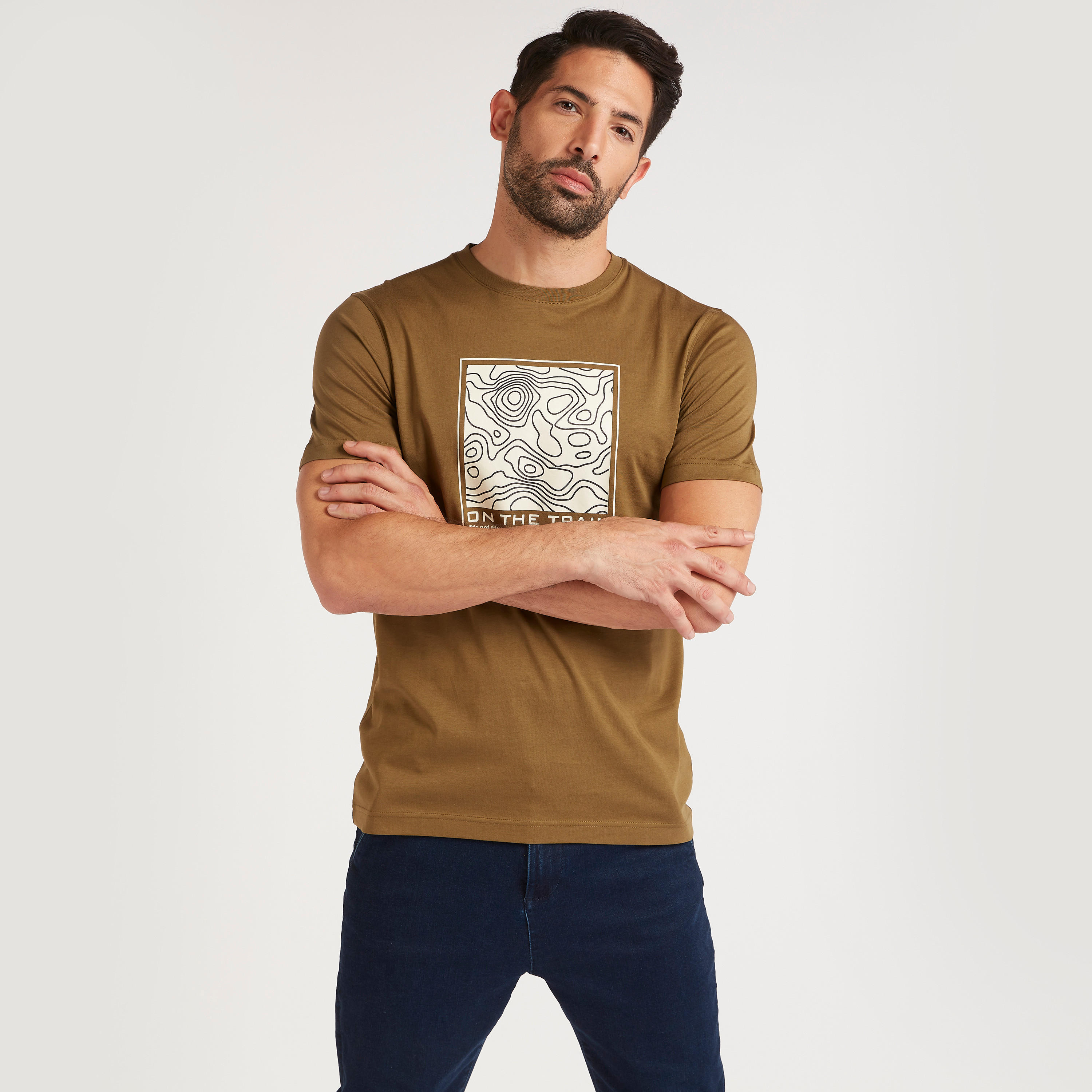 تيشيرت بياقة ضيّقة وأكمام قصيرة وطبعات-men-clothing-tshirtsandpolos-tshirts-image-1