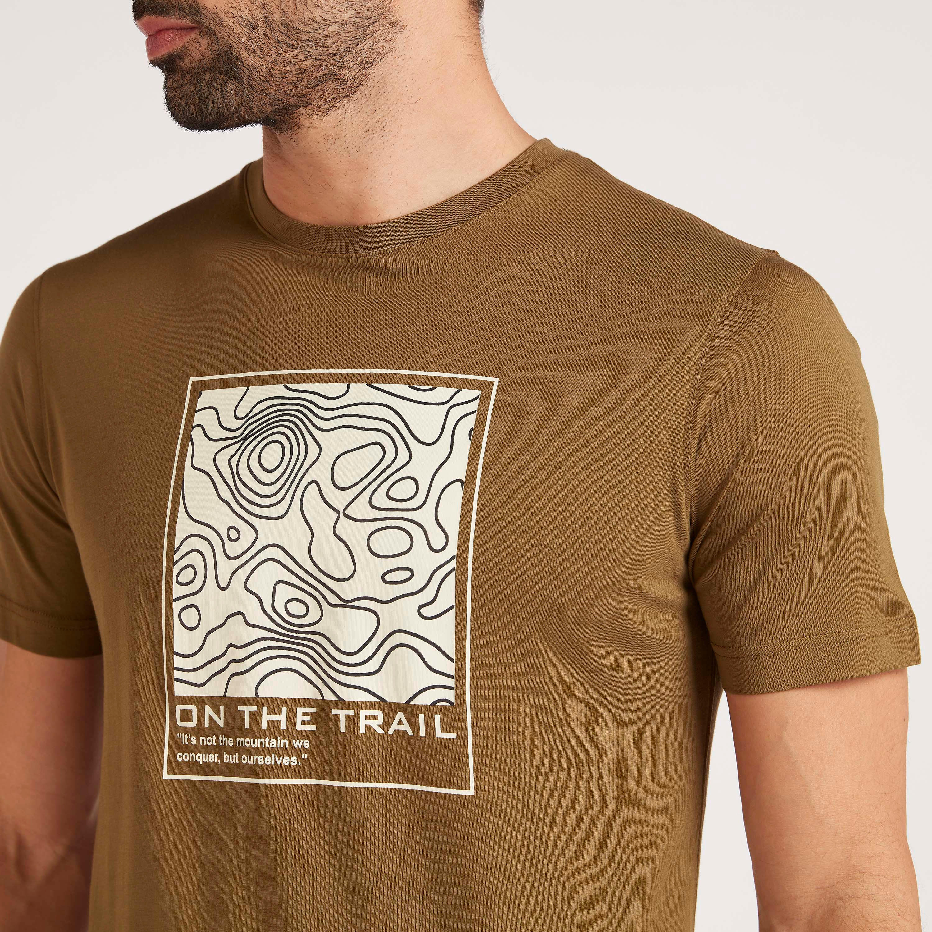 تيشيرت بياقة ضيّقة وأكمام قصيرة وطبعات-men-clothing-tshirtsandpolos-tshirts-image-3