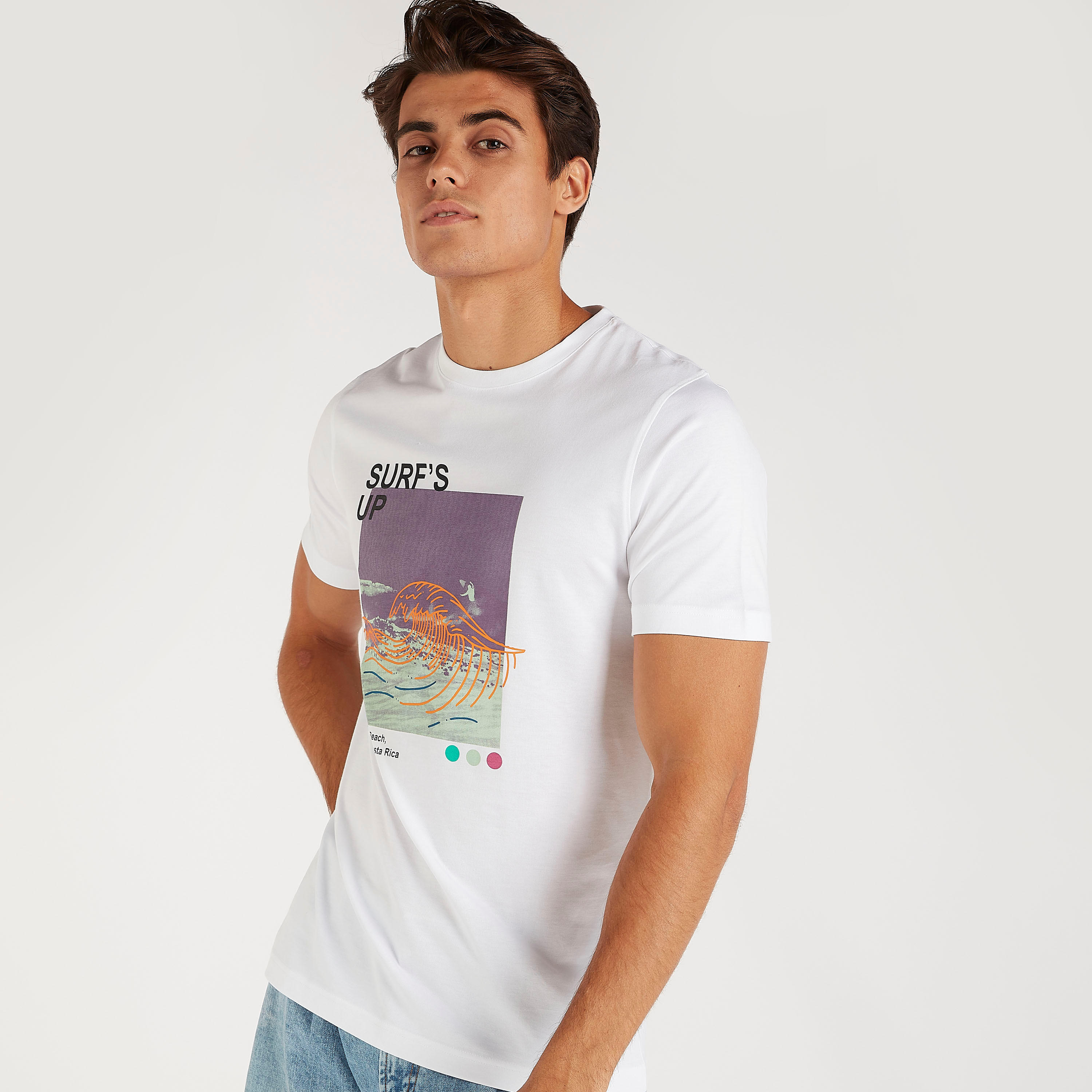 تيشيرت بياقة ضيّقة وأكمام قصيرة وطبعات-men-clothing-tshirtsandpolos-tshirts-image-4