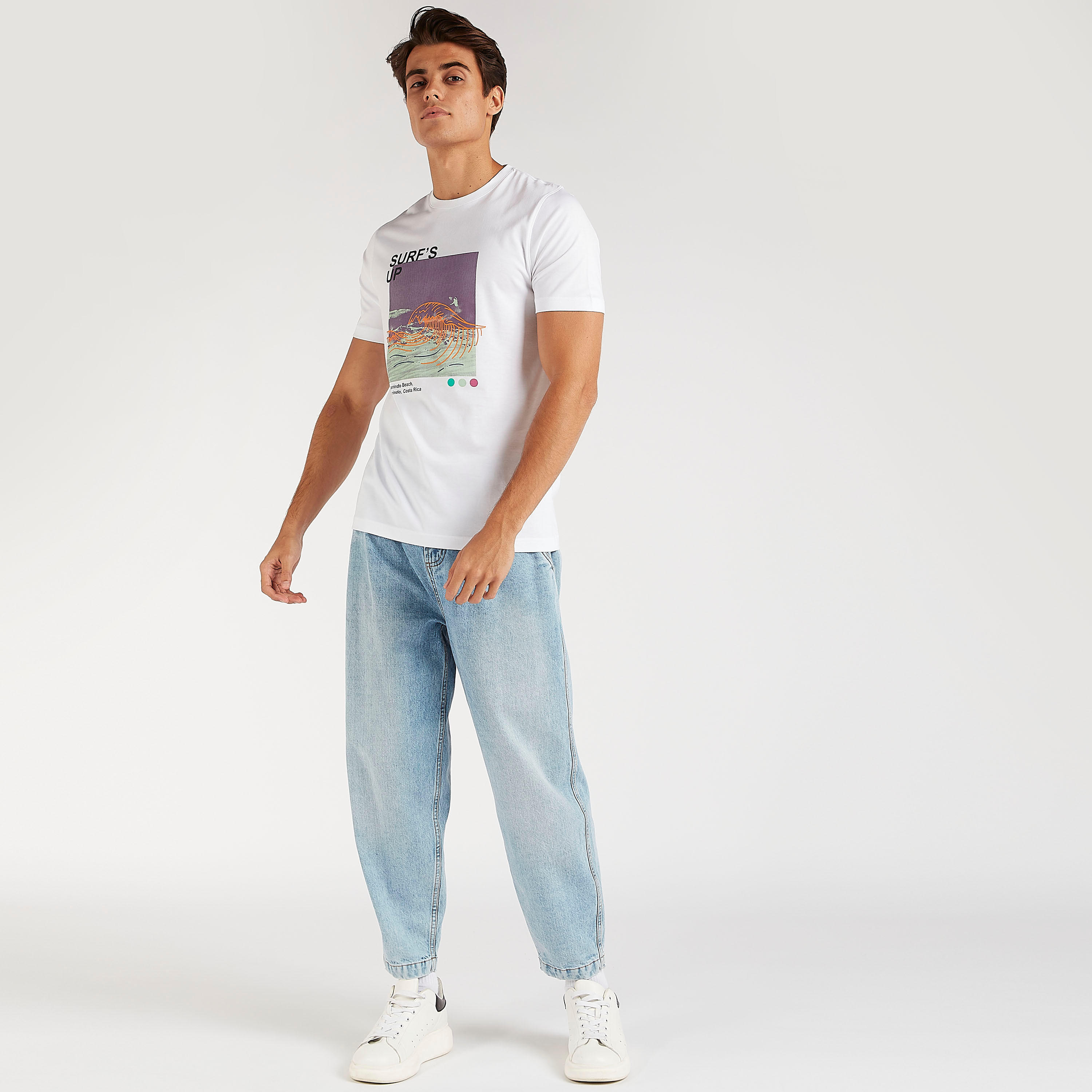 تيشيرت بياقة ضيّقة وأكمام قصيرة وطبعات-men-clothing-tshirtsandpolos-tshirts-image-3