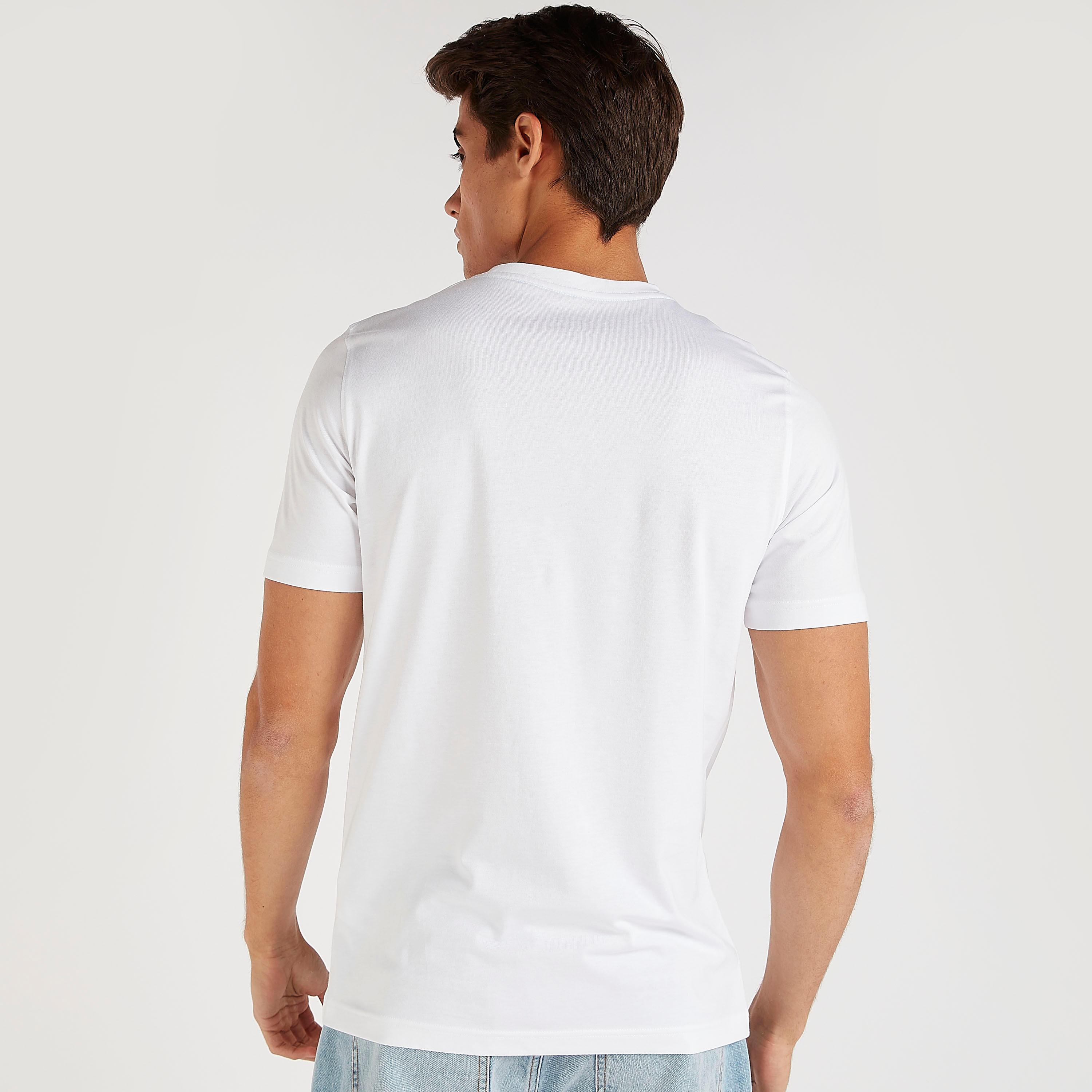 تيشيرت بياقة ضيّقة وأكمام قصيرة وطبعات-men-clothing-tshirtsandpolos-tshirts-image-1