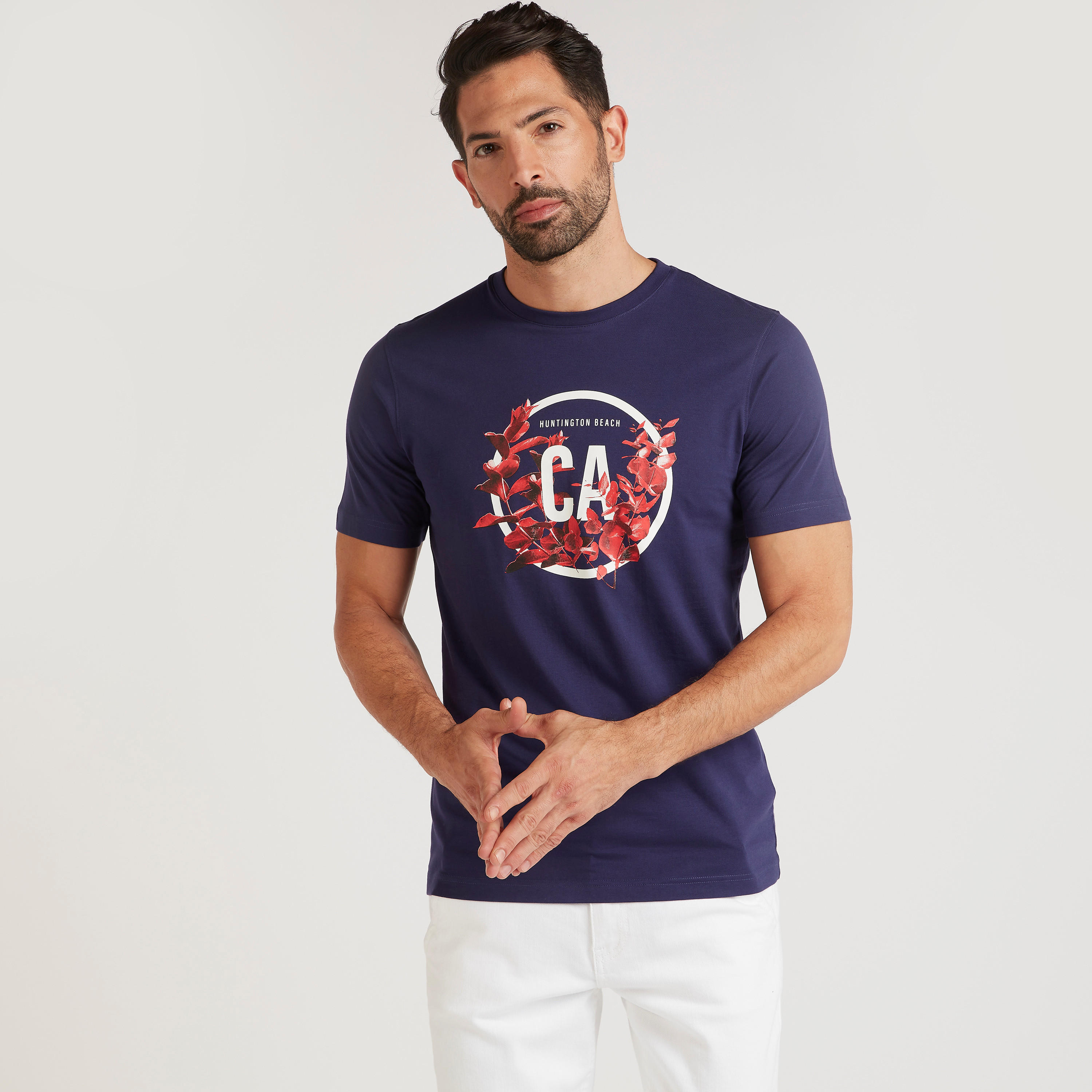 تيشيرت بياقة ضيّقة وأكمام قصيرة وطبعات-men-clothing-tshirtsandpolos-tshirts-image-1