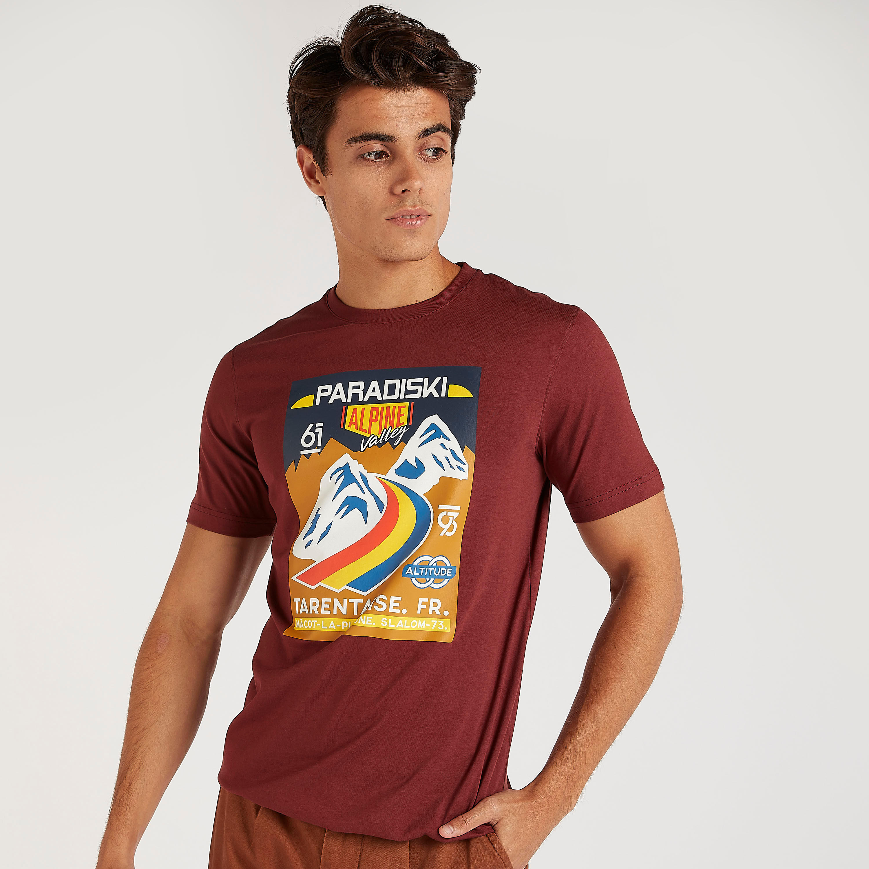 تيشيرت بياقة ضيّقة وأكمام قصيرة وطبعات-men-clothing-tshirtsandpolos-tshirts-image-4