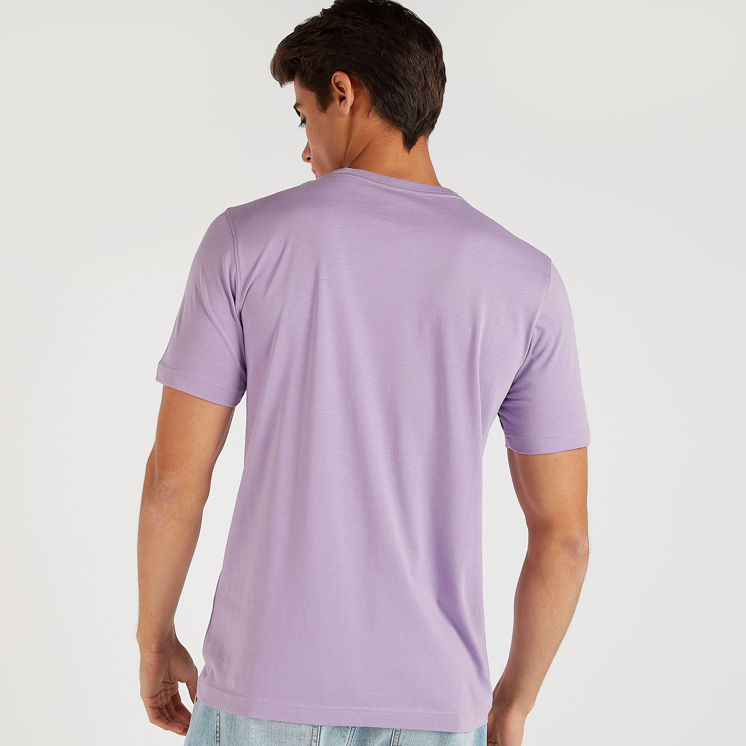 تيشيرت بياقة ضيّقة وأكمام قصيرة وطبعات-men-clothing-tshirtsandpolos-tshirts-image-4