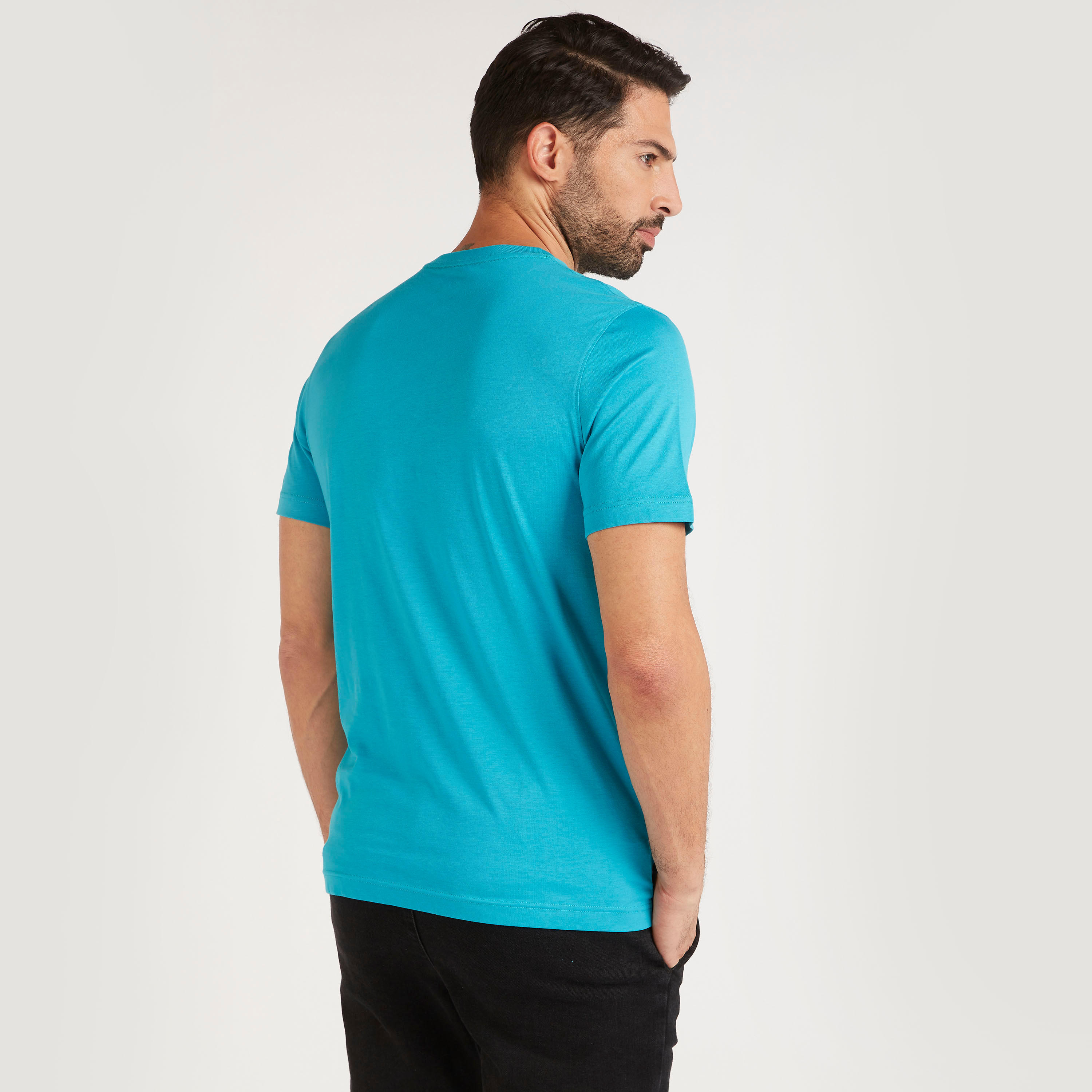تيشيرت بياقة ضيّقة وأكمام قصيرة وطبعات-men-clothing-tshirtsandpolos-tshirts-image-1