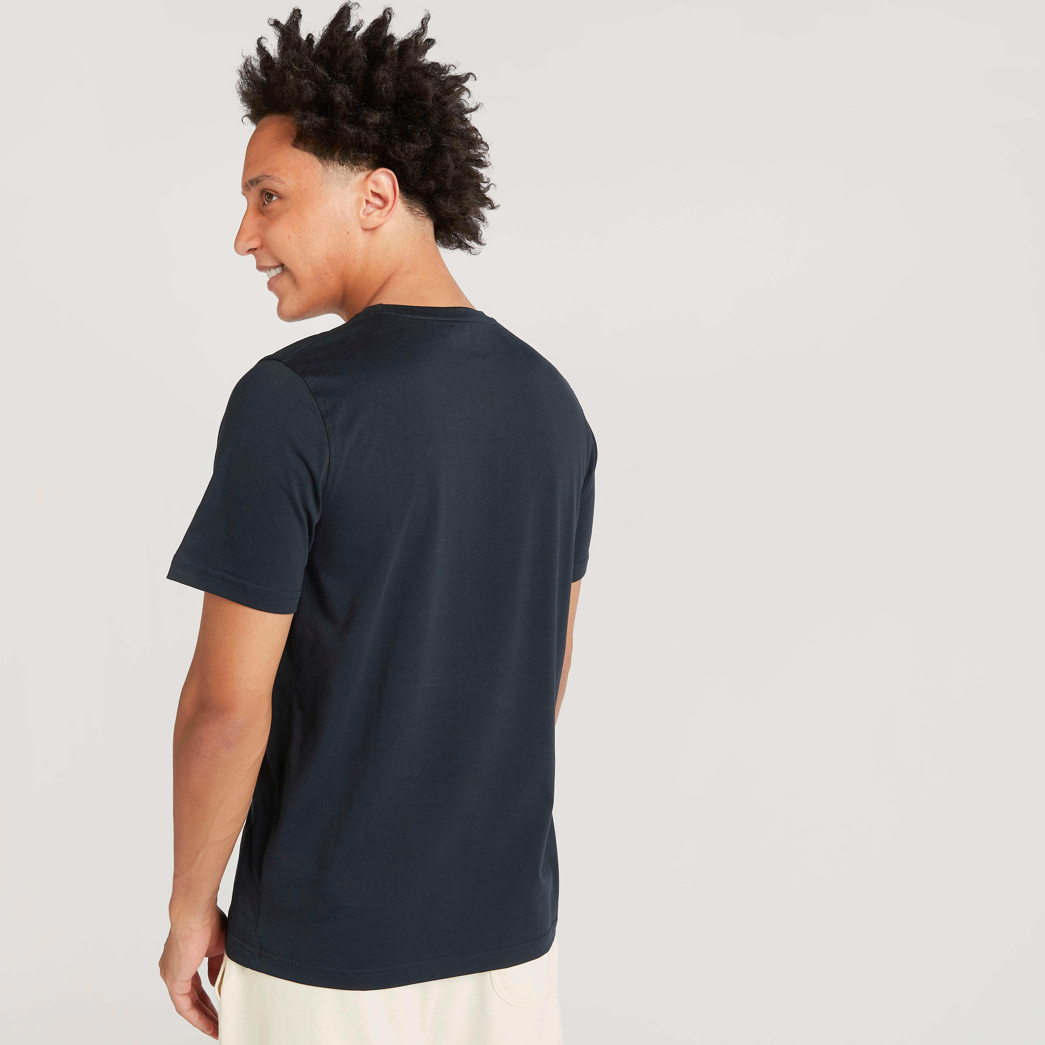 تيشيرت بياقة ضيّقة وأكمام قصيرة وطبعات-men-clothing-tshirtsandpolos-tshirts-image-4