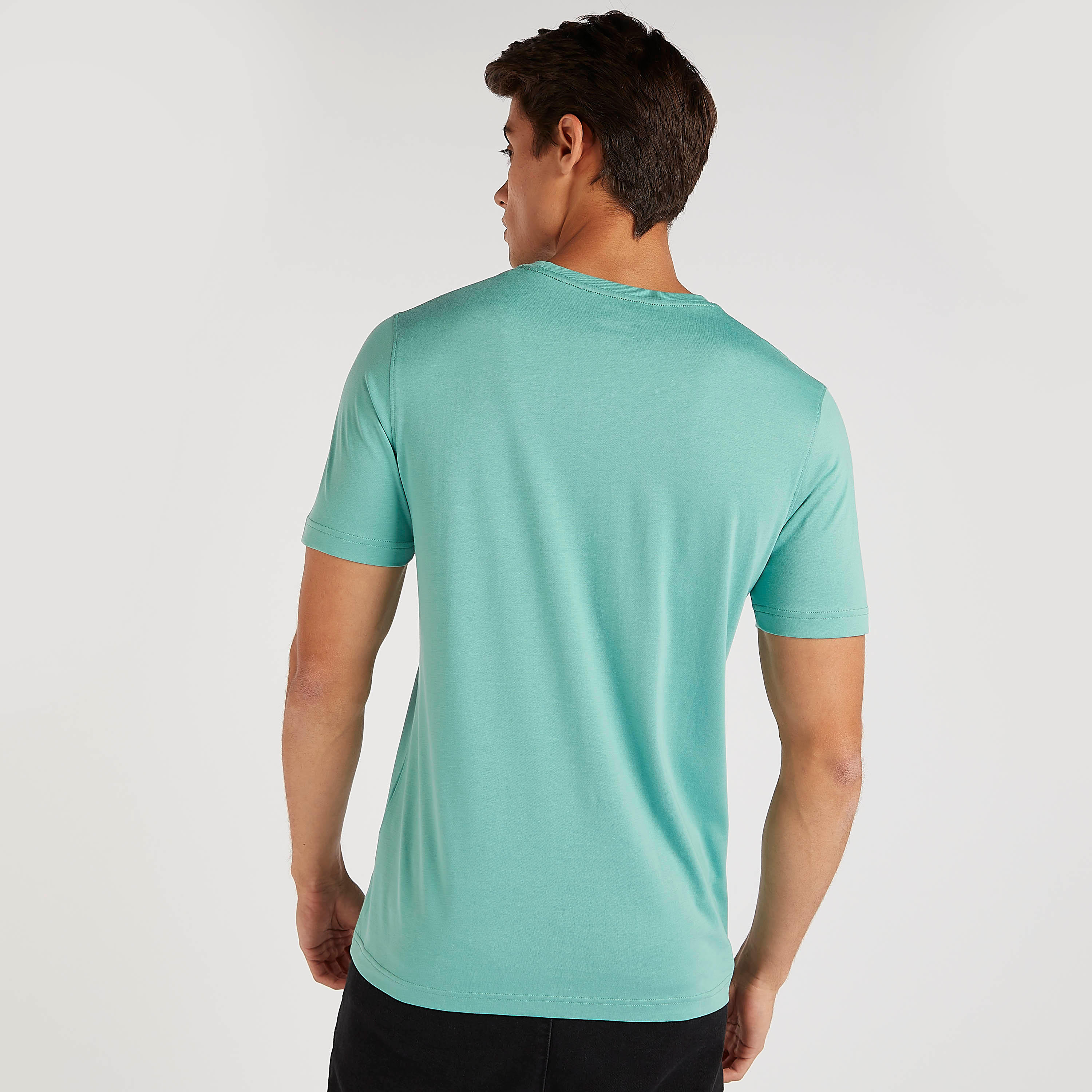 تيشيرت بياقة ضيّقة وأكمام قصيرة وطبعات-men-clothing-tshirtsandpolos-tshirts-image-4