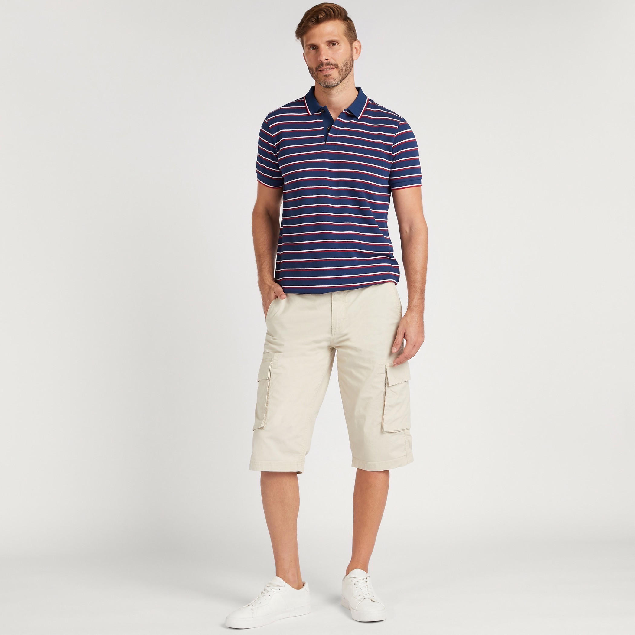 تيشيرت بولو مقلّم بأكمام قصيرة وتفاصيل خيوط بارزة-men-clothing-tshirtsandpolos-polos-image-2