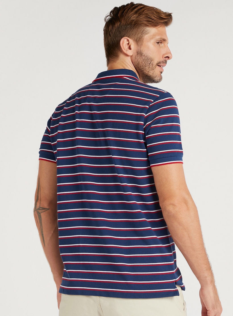 تيشيرت بولو مقلّم بأكمام قصيرة وتفاصيل خيوط بارزة-men-clothing-tshirtsandpolos-polos-image-4