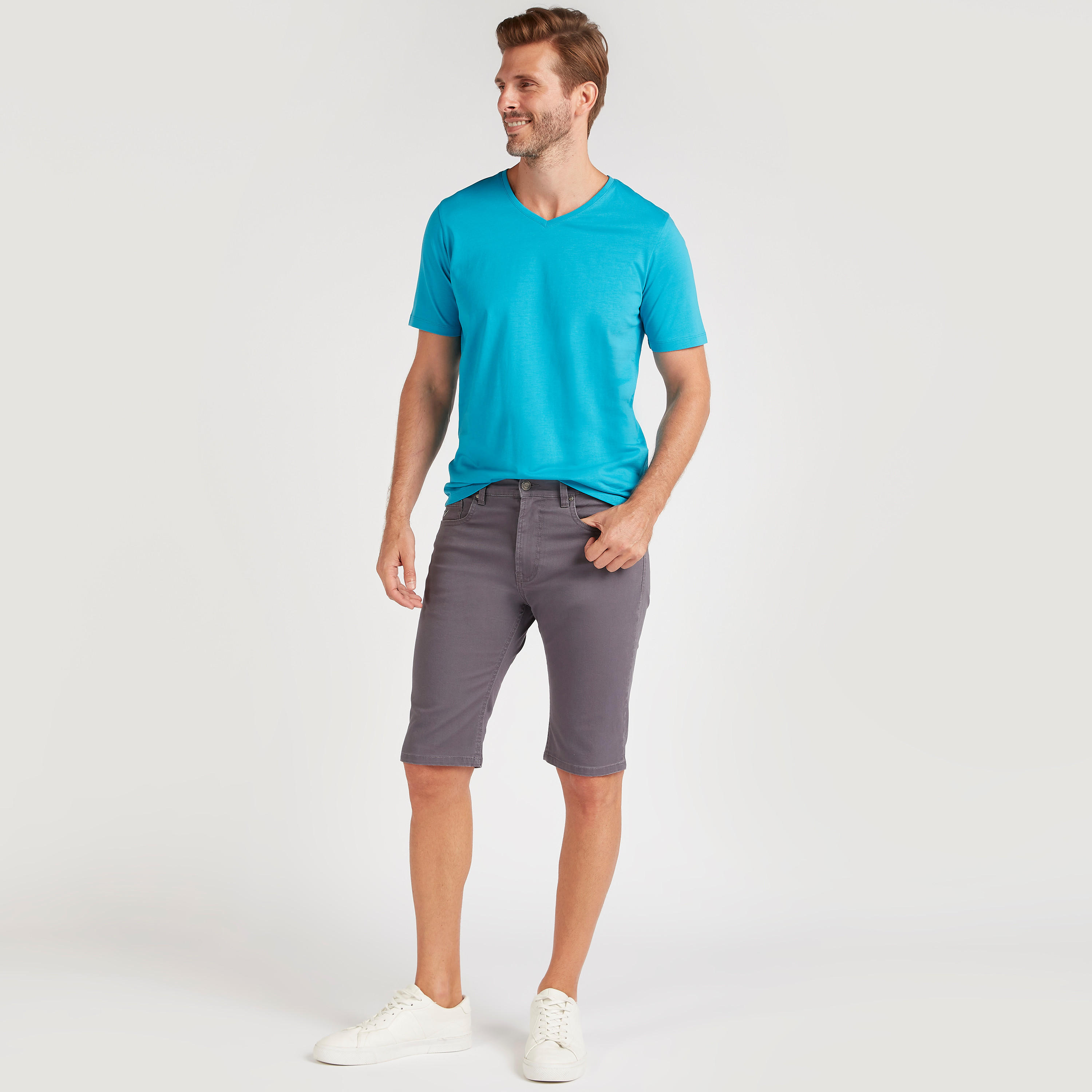 تيشيرت سادة بياقة V وأكمام قصيرة-men-clothing-tshirtsandpolos-tshirts-image-3
