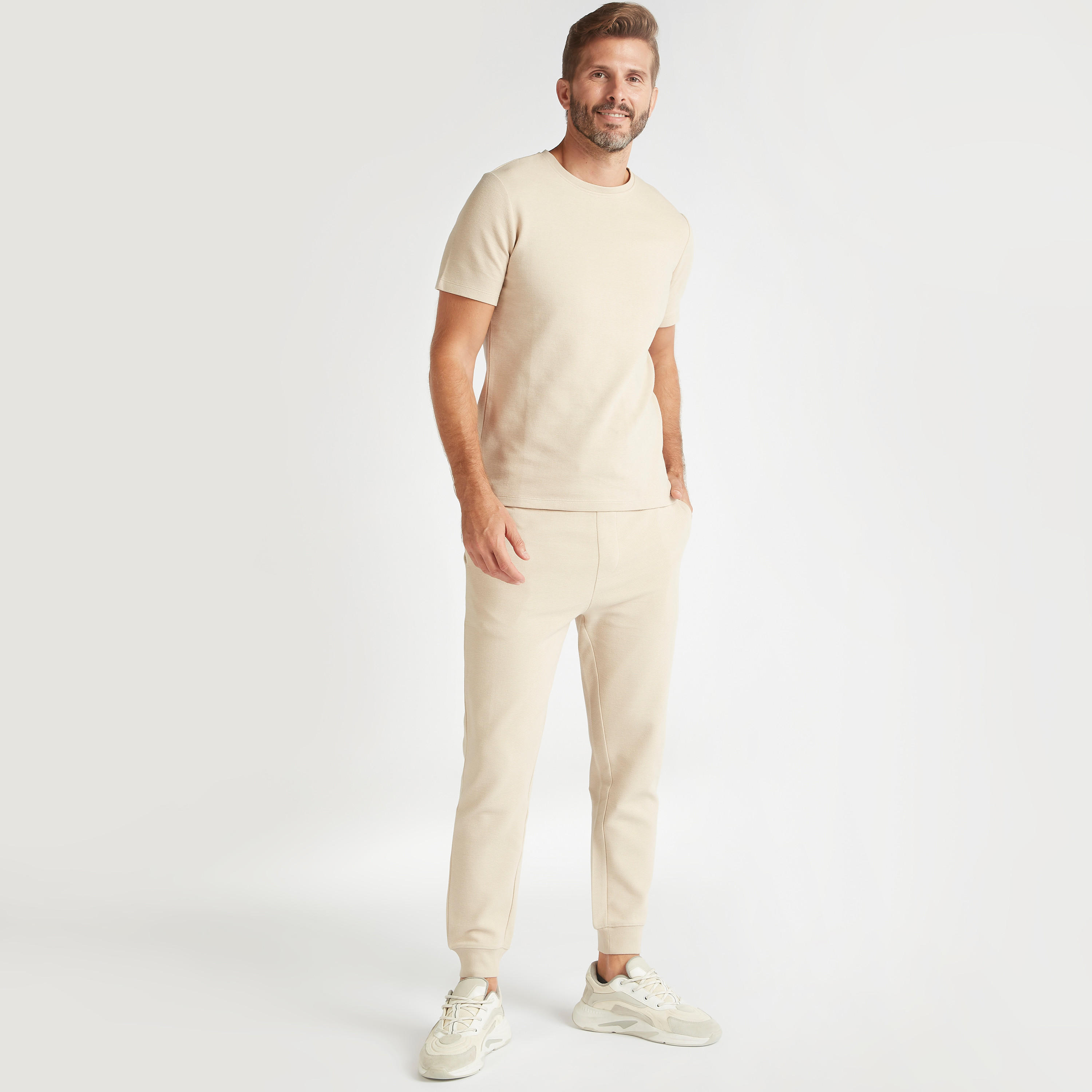 تيشيرت بارز الملمس بياقة ضيّقة وأكمام قصيرة-men-clothing-tshirtsandpolos-tshirts-image-5