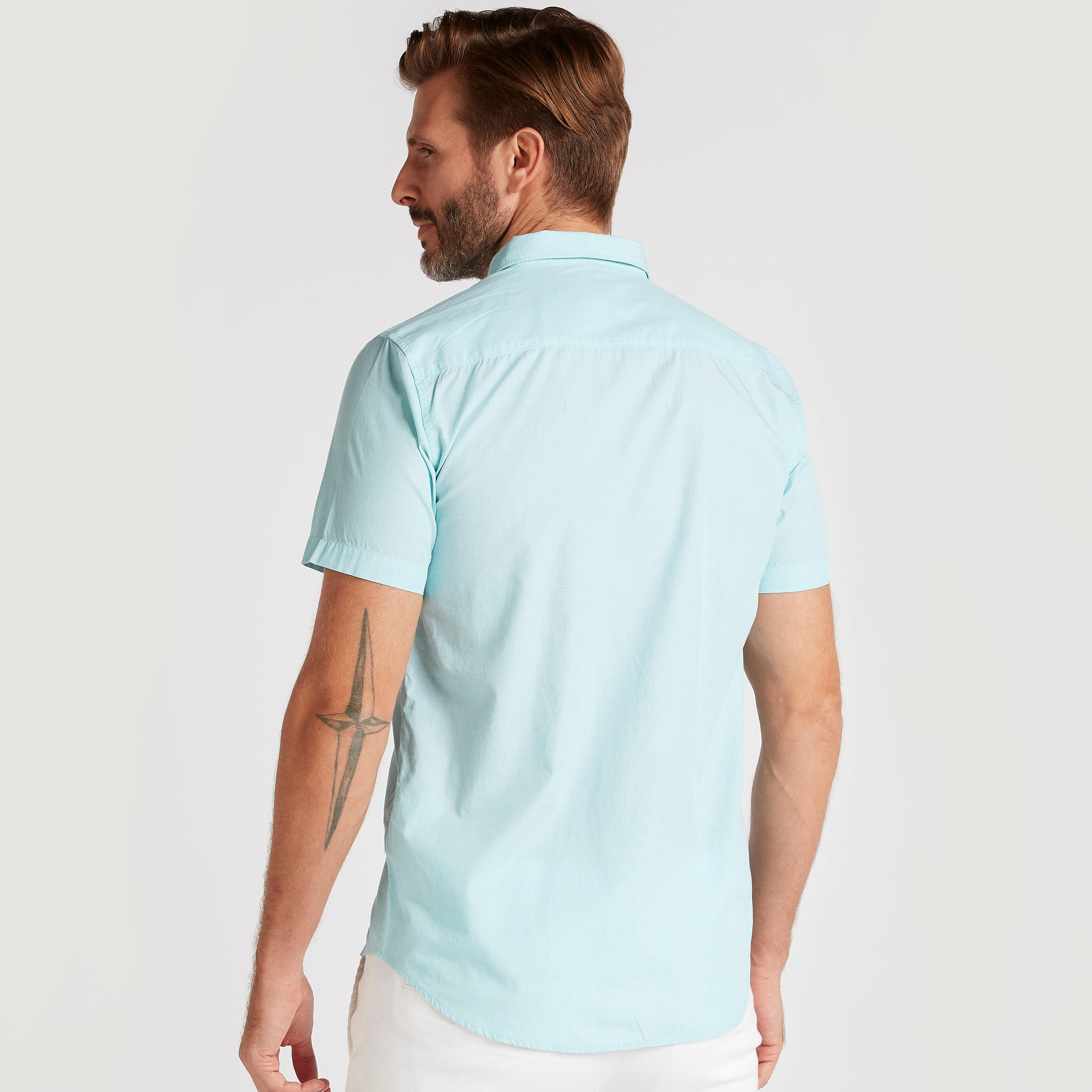 قميص بارز الملمس بأكمام قصيرة وجيب من لي كوبر-men-clothing-shirts-image-1