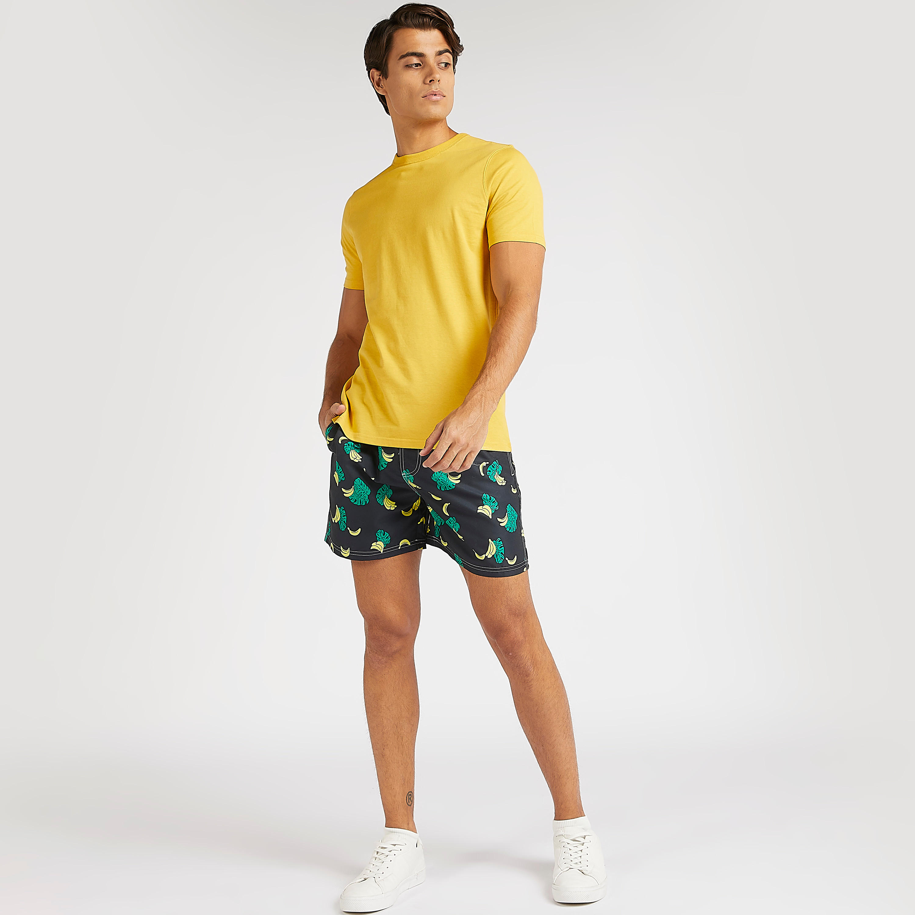 تيشيرت سادة بياقة ضيّقة وأكمام قصيرة-men-clothing-tshirtsandpolos-tshirts-image-4