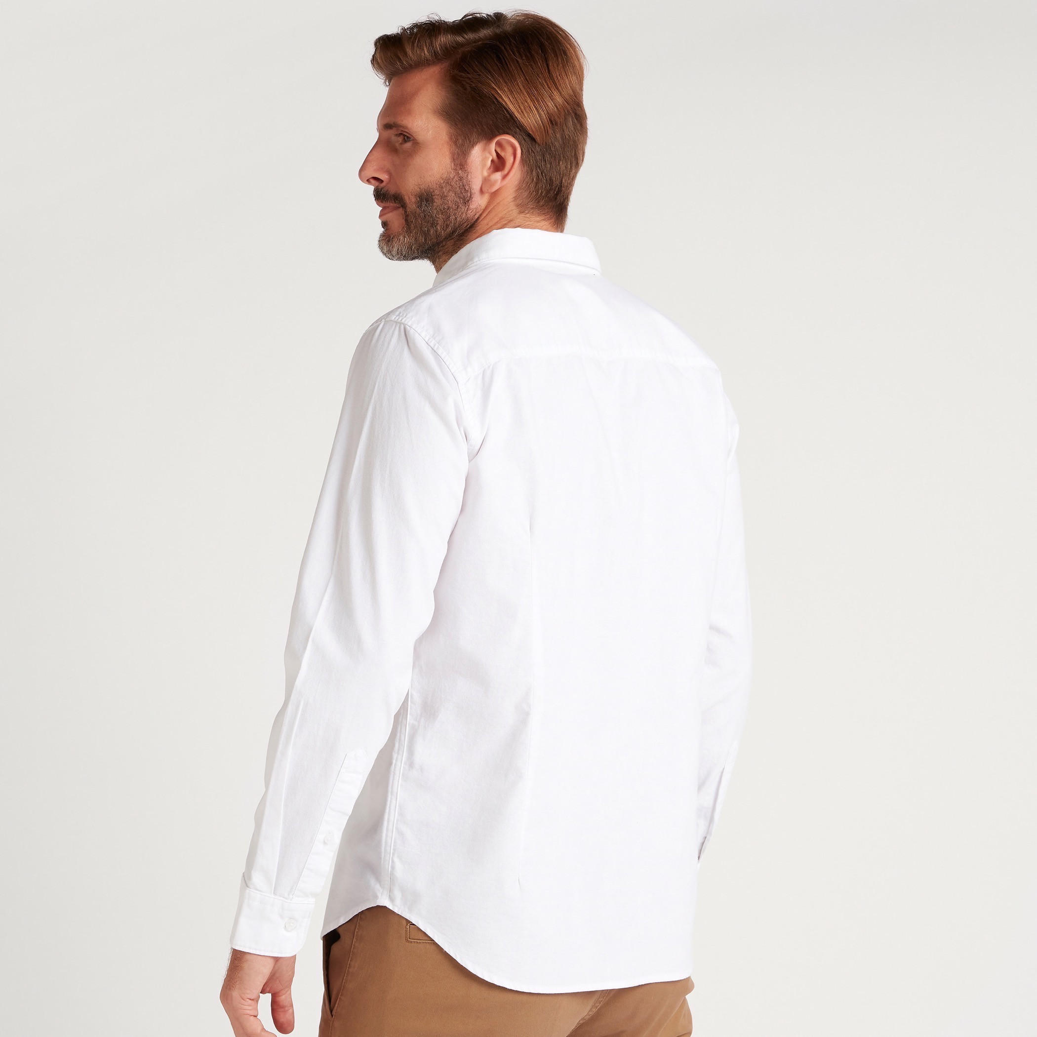 قميص أكفورد سادة بأكمام طويلة وأزرار-men-clothing-shirts-image-3