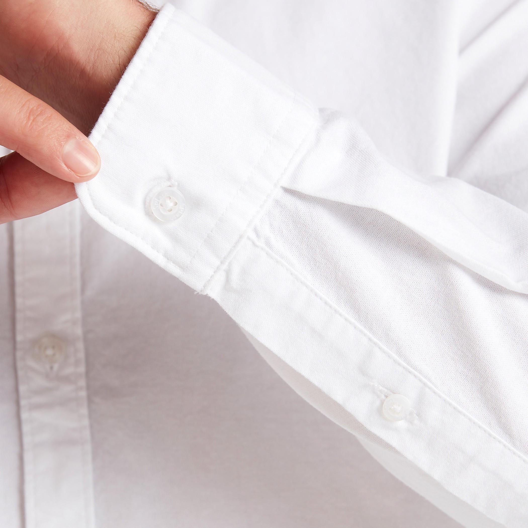 قميص أكفورد سادة بأكمام طويلة وأزرار-men-clothing-shirts-image-2