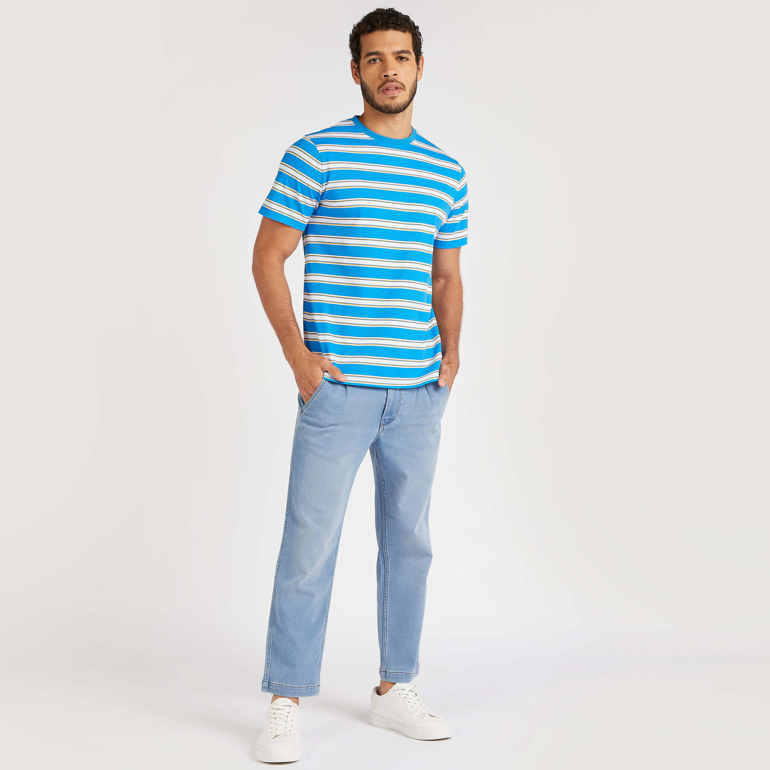 تيشيرت مخطّط بياقة ضيّقة وأكمام قصيرة-men-clothing-tshirtsandpolos-tshirts-image-2
